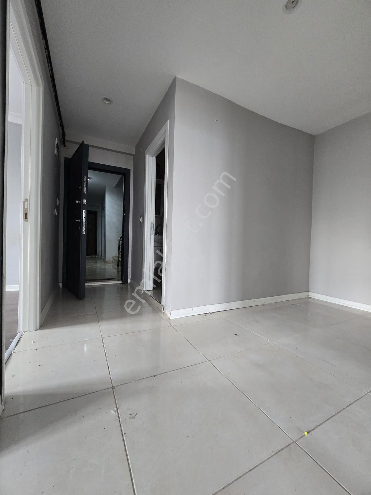 Beylikdüzü Yakuplu'da Aileye Uygun 2+1 Arakat Kiralık Daire !! - Görsel 11