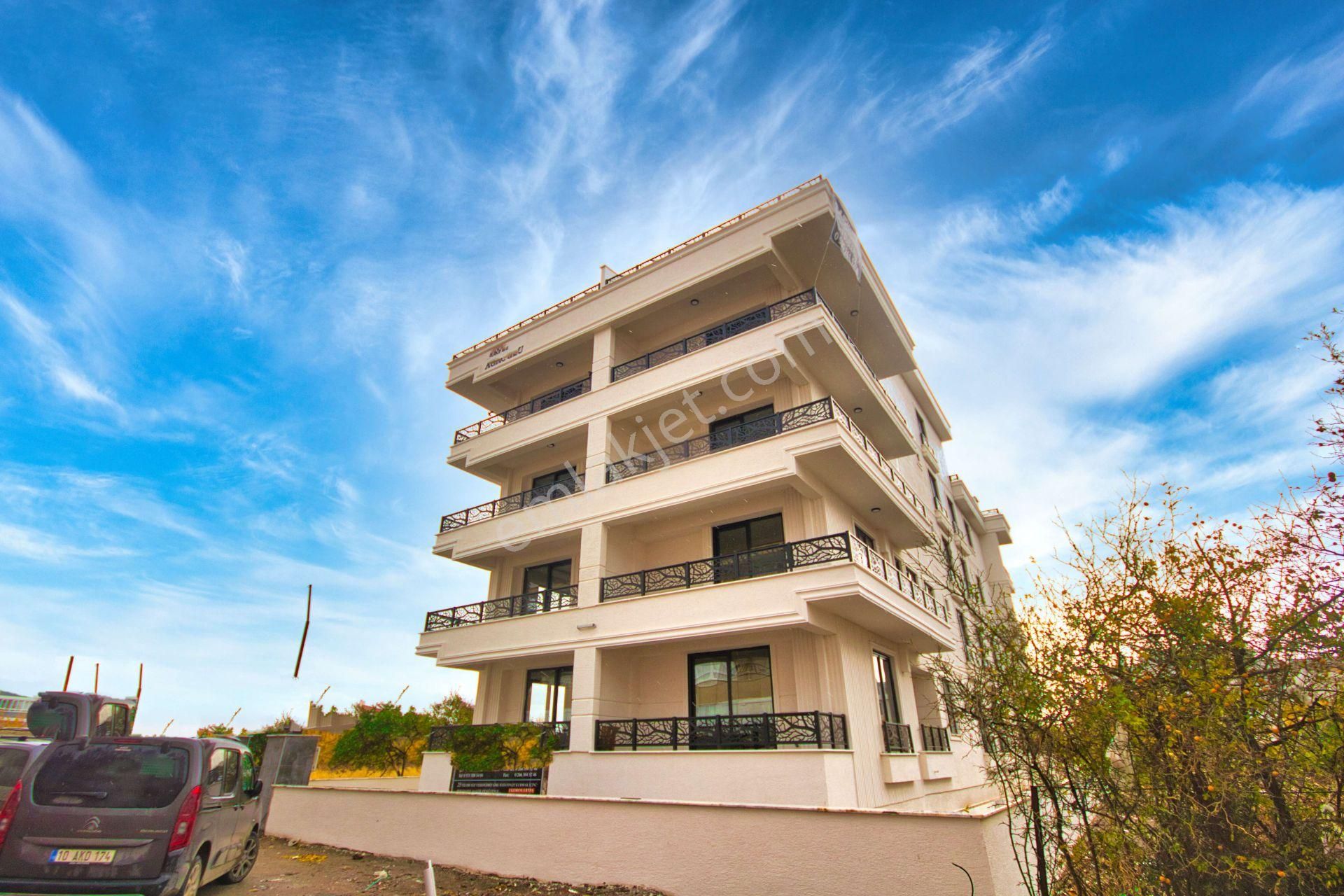 🔴🔴aktif'ten Akçay'da Satılık En Nezih Muhitte Arakat Harika Tasarımlı 2+1 Daire