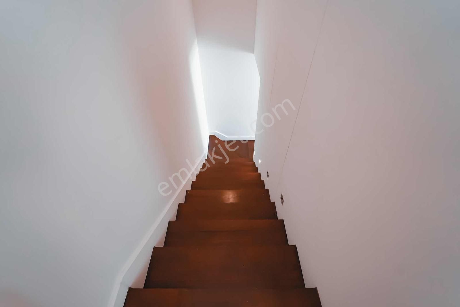 Türkbükü'nde Satılık Deniz Manzaralı Özel Havuzlu Villa - Görsel 29