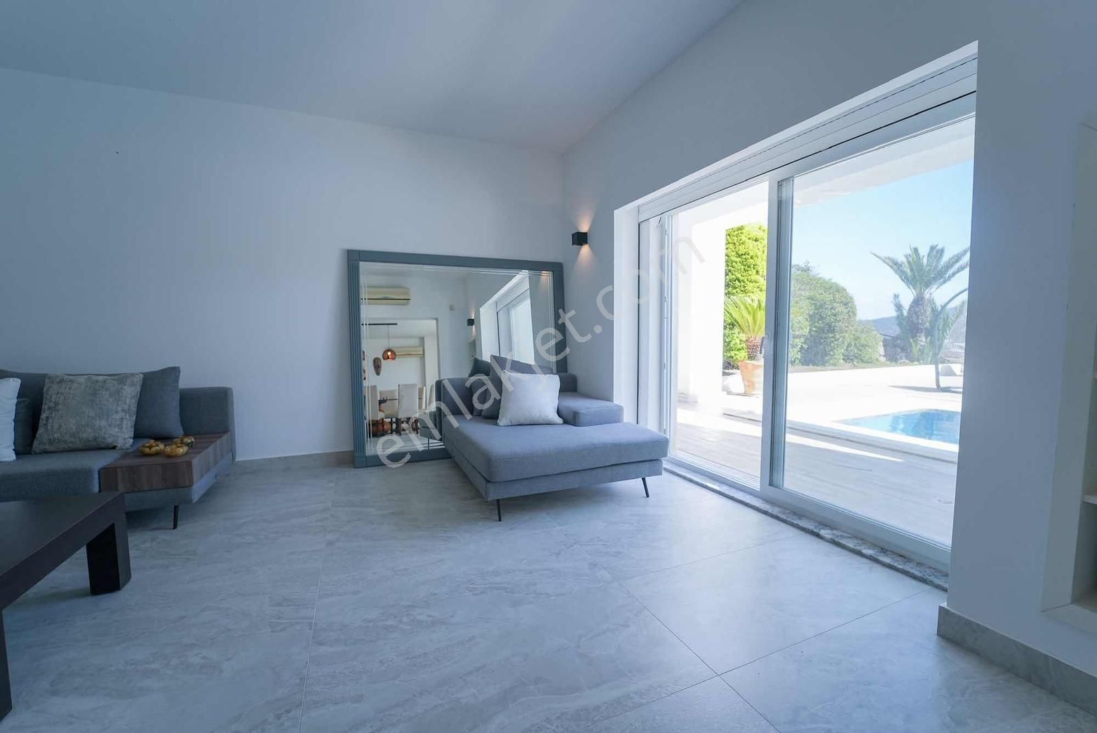 Türkbükü'nde Satılık Deniz Manzaralı Özel Havuzlu Villa - Görsel 23