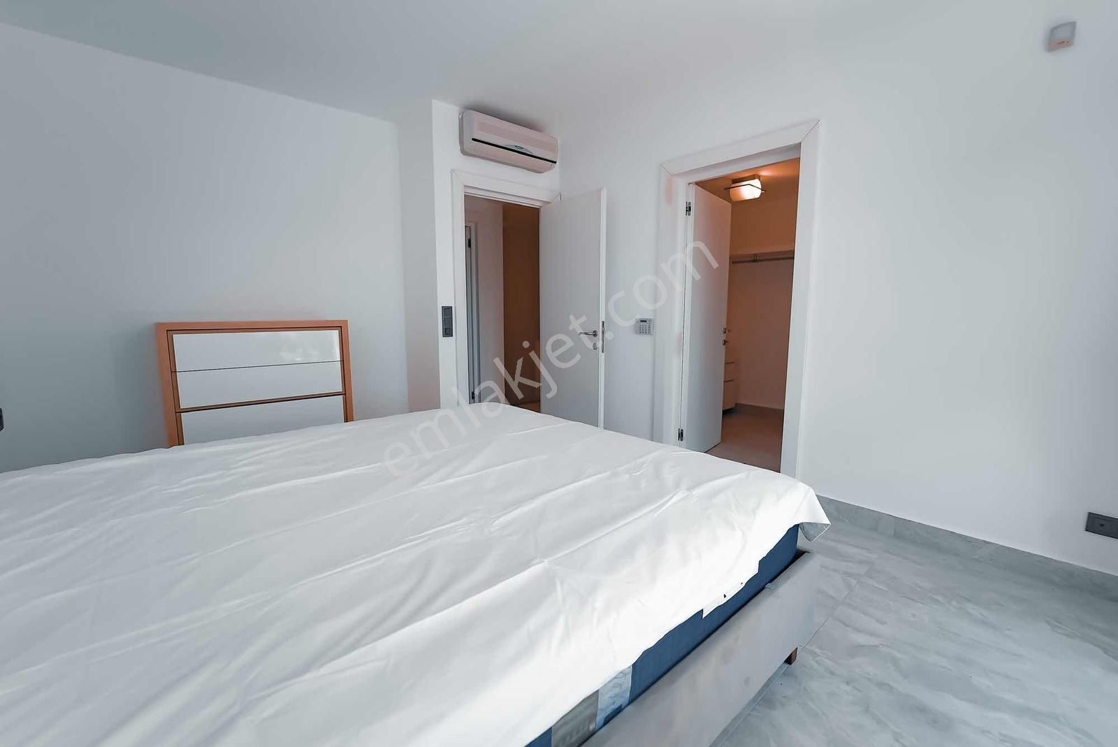 Türkbükü'nde Satılık Deniz Manzaralı Özel Havuzlu Villa - Görsel 8