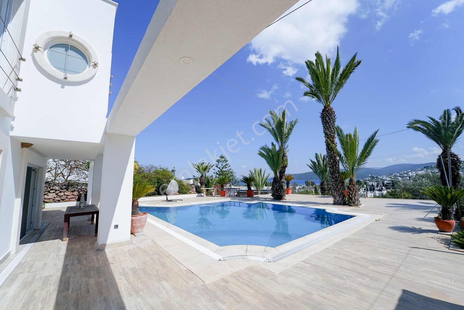 Türkbükü'nde Satılık Deniz Manzaralı Özel Havuzlu Villa - Görsel 21