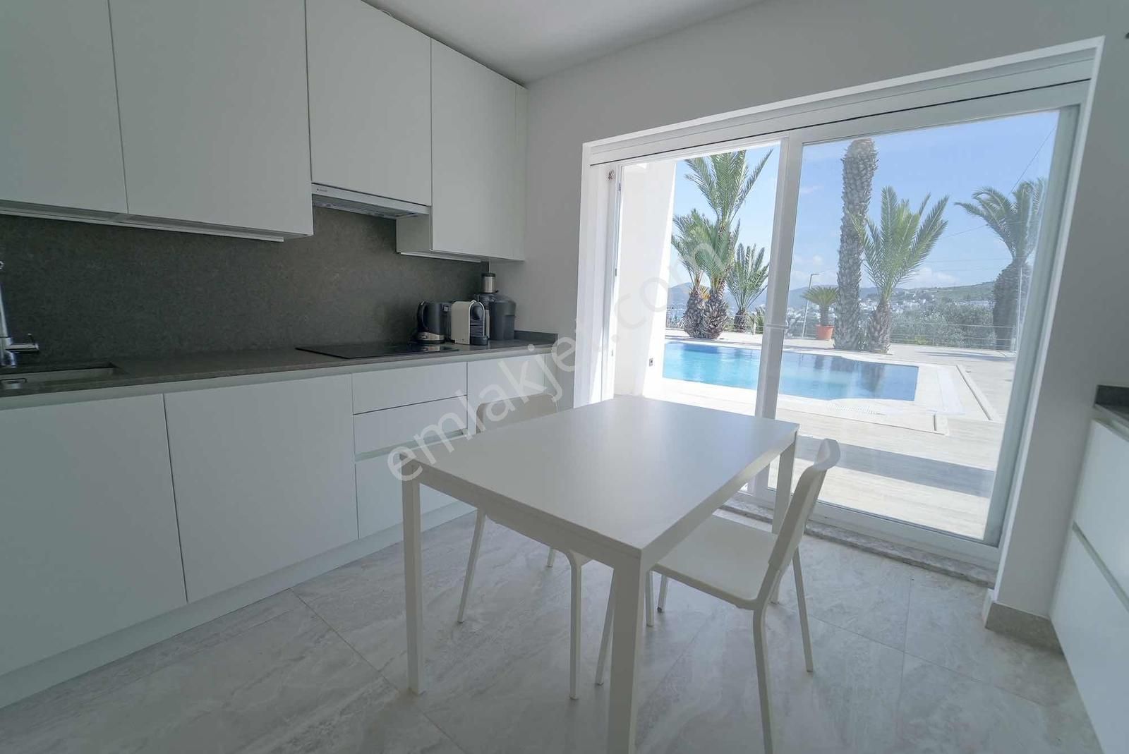 Türkbükü'nde Satılık Deniz Manzaralı Özel Havuzlu Villa - Görsel 25