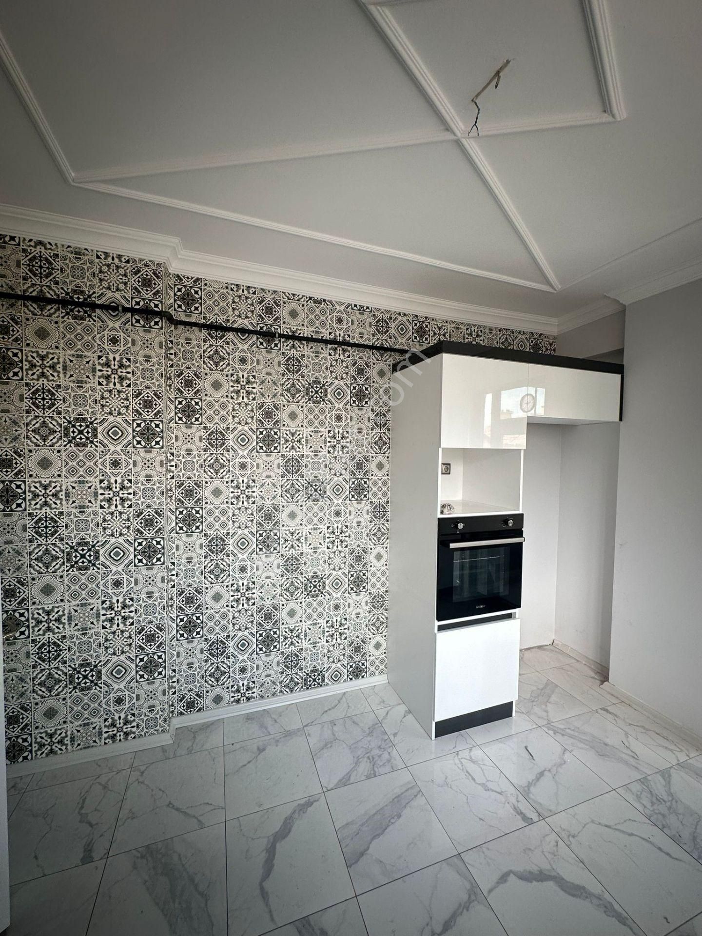 Meram Melikşah Mahallesinde 3+1 Arakat Lüx Kiralık Daire - Görsel 8