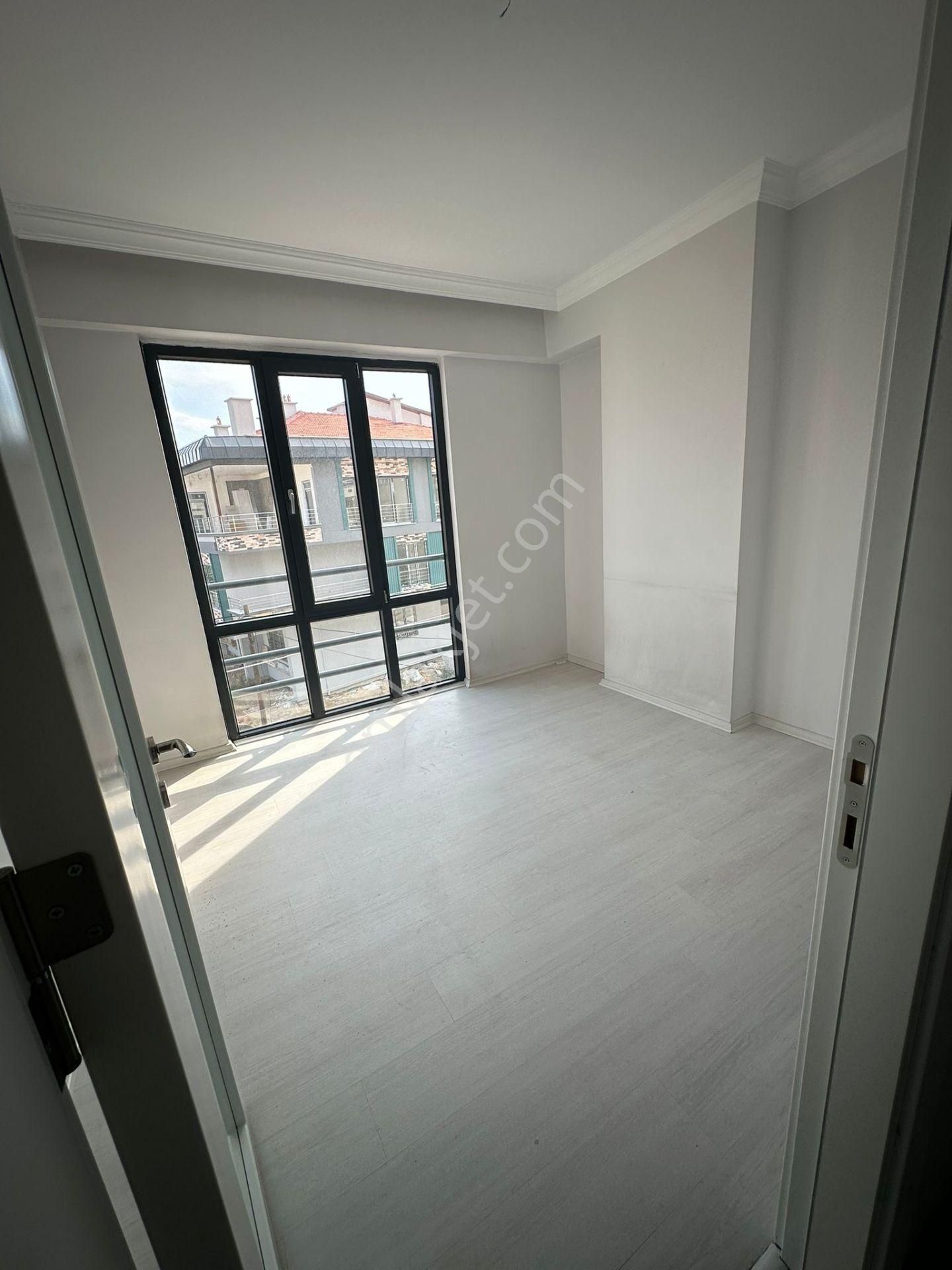 Meram Melikşah Mahallesinde 3+1 Arakat Lüx Kiralık Daire - Görsel 10