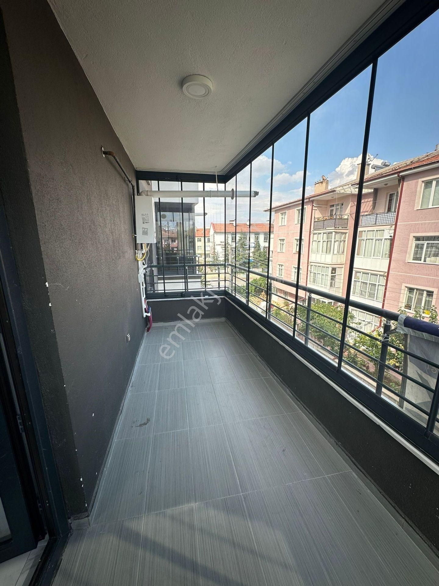 Meram Melikşah Mahallesinde 3+1 Arakat Lüx Kiralık Daire - Görsel 4