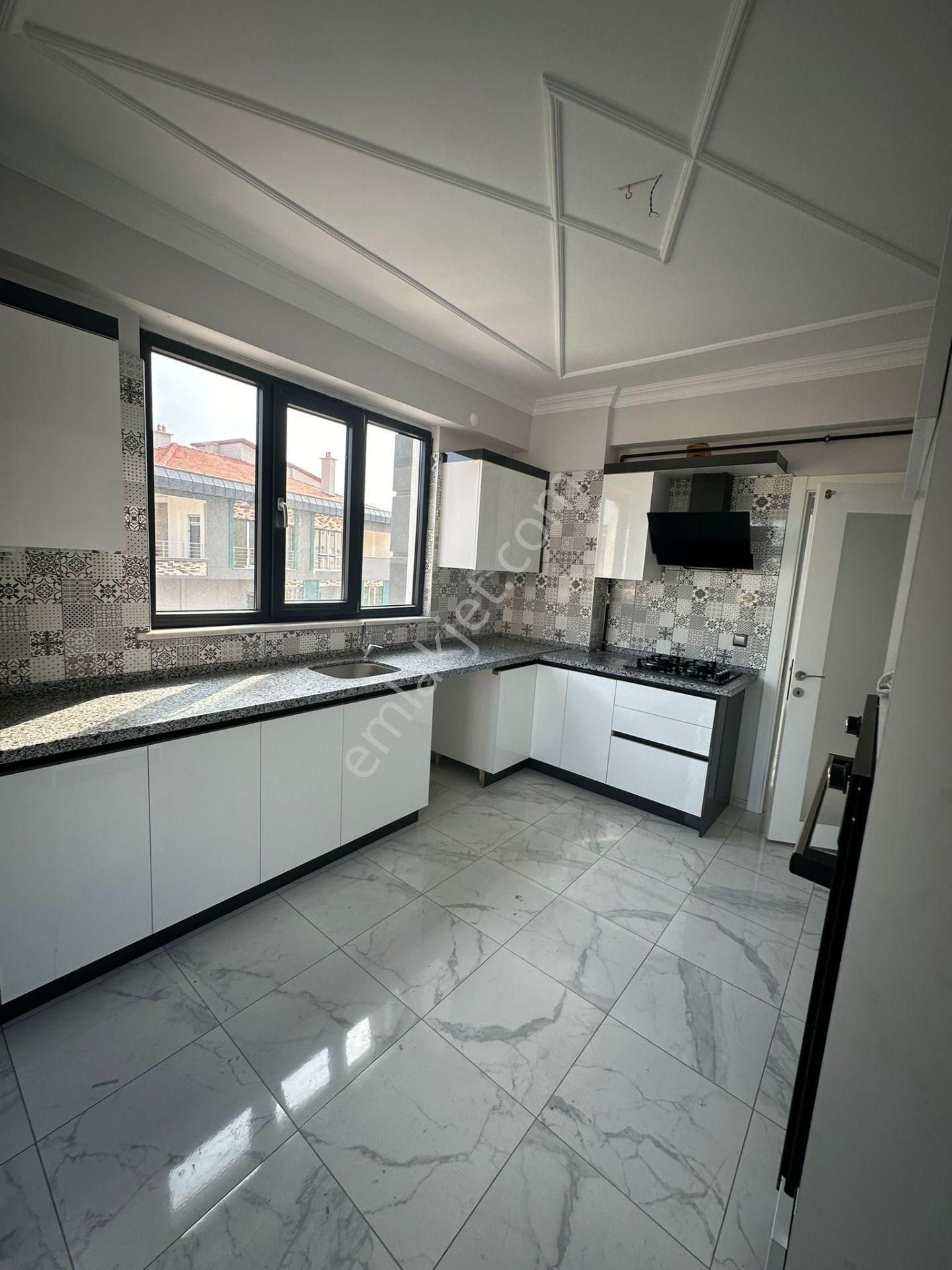 Meram Melikşah Mahallesinde 3+1 Arakat Lüx Kiralık Daire - Görsel 7