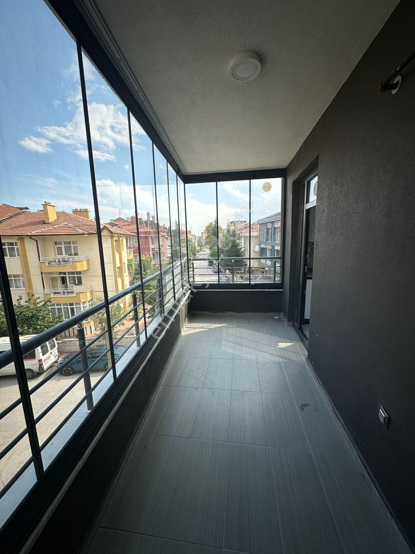 Meram Melikşah Mahallesinde 3+1 Arakat Lüx Kiralık Daire - Görsel 6