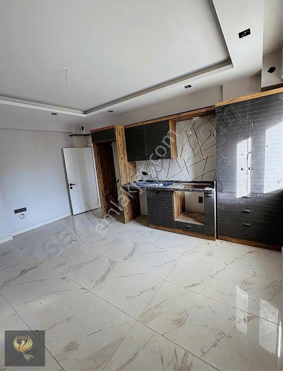 Atakumda Tramvaya Cok Yakın Geniş 2+0 Daire