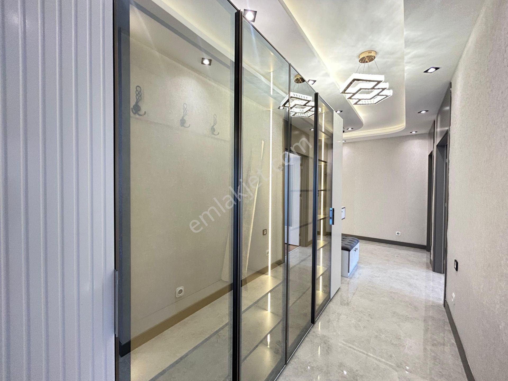 Taner'den Dikmen Karşıyaka Sok'ta 3+1 Çift Banyolu Süper Lüks Ön Cephe - Görsel 25