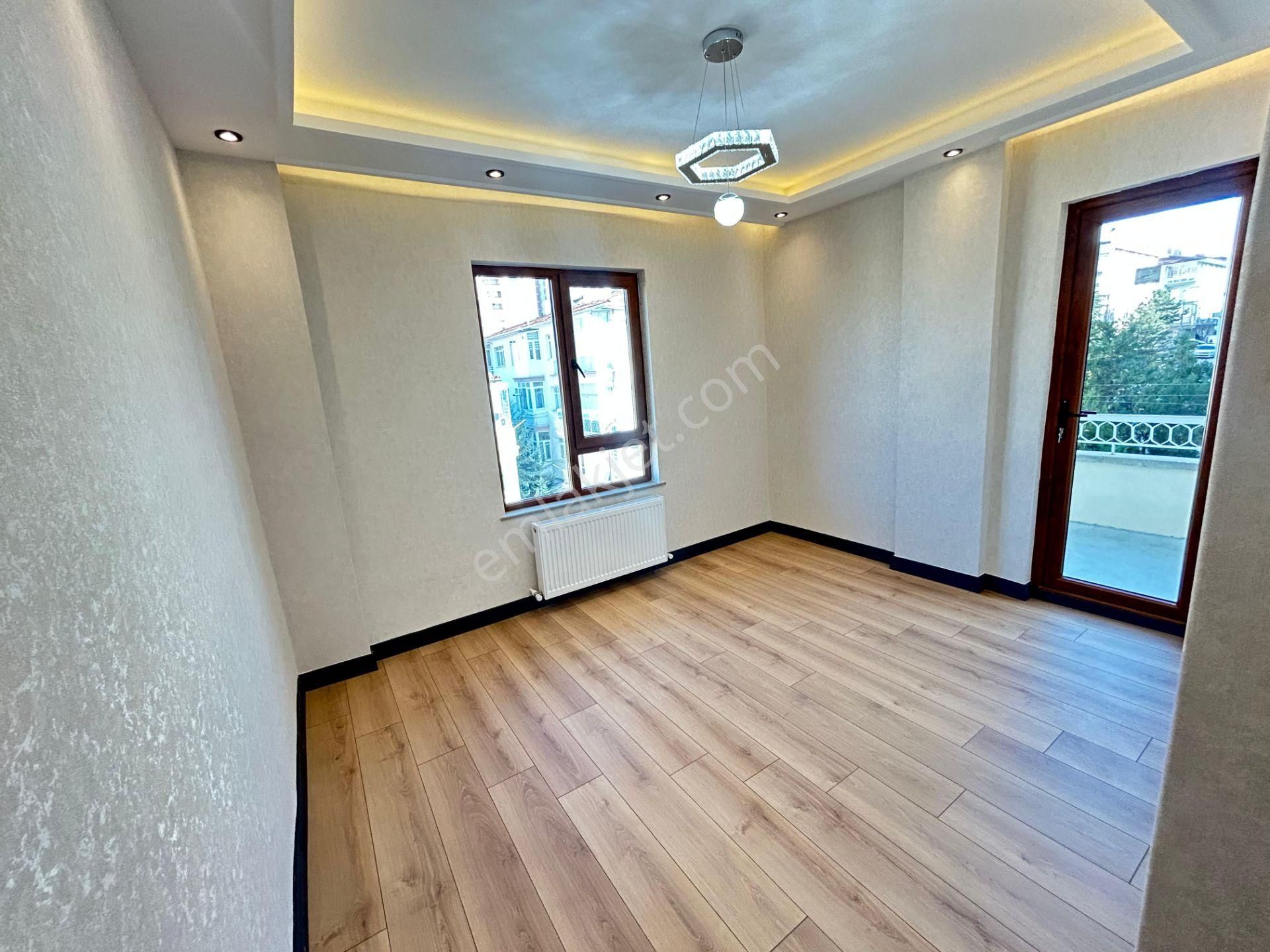 Taner'den Dikmen Karşıyaka Sok'ta 3+1 Çift Banyolu Süper Lüks Ön Cephe - Görsel 12