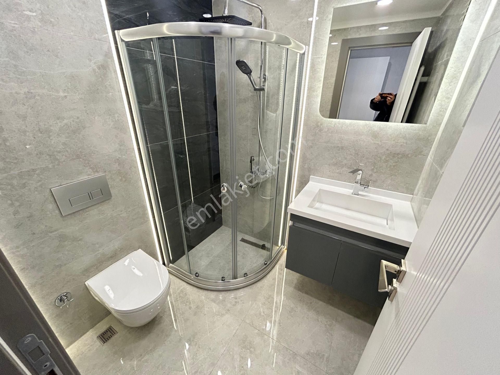 Taner'den Dikmen Karşıyaka Sok'ta 3+1 Çift Banyolu Süper Lüks Ön Cephe - Görsel 26