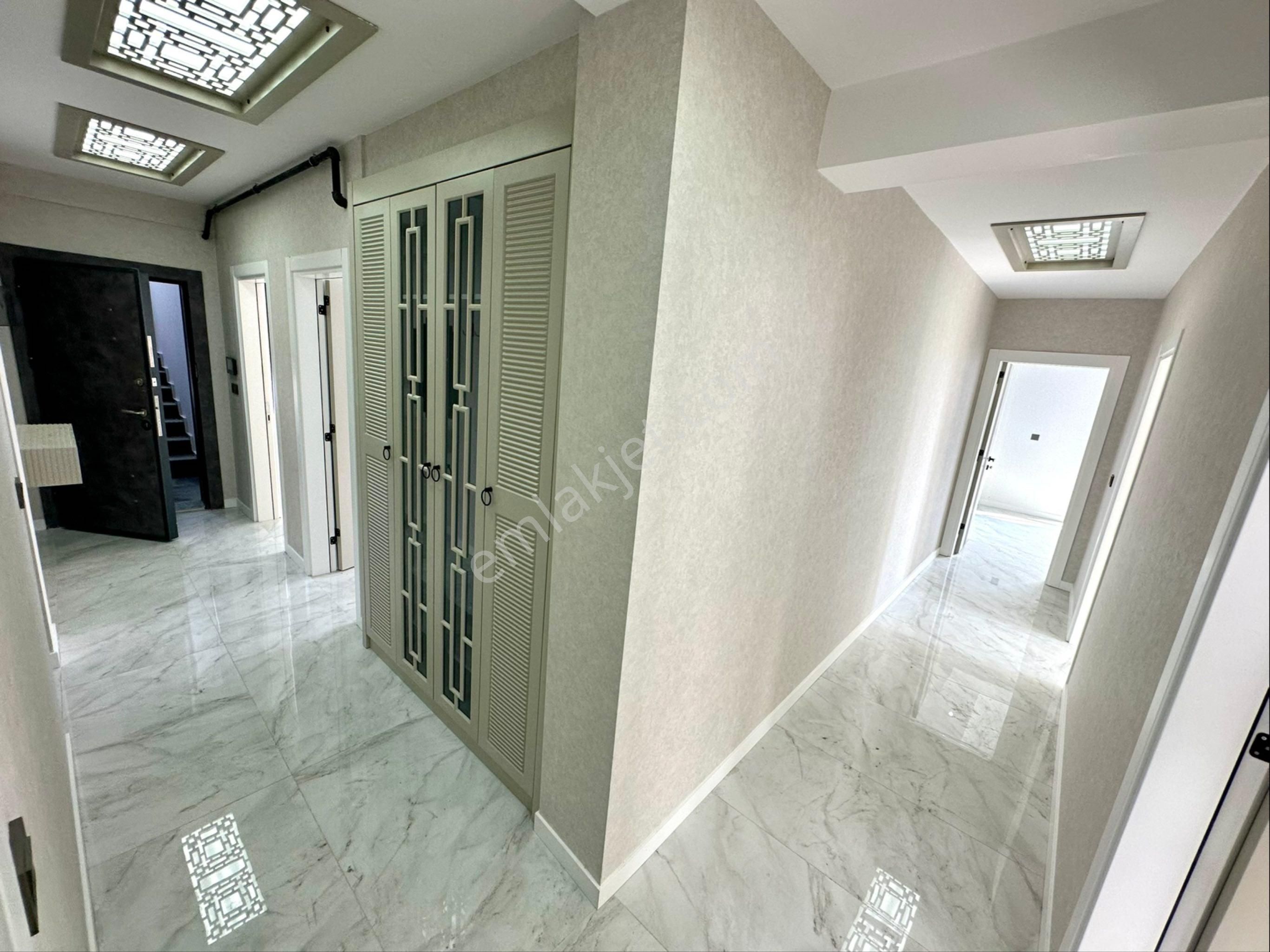 Karamanda Sıfır 175 M2 3+1 Asansörlü Lüks Satılık Daire - Görsel 8