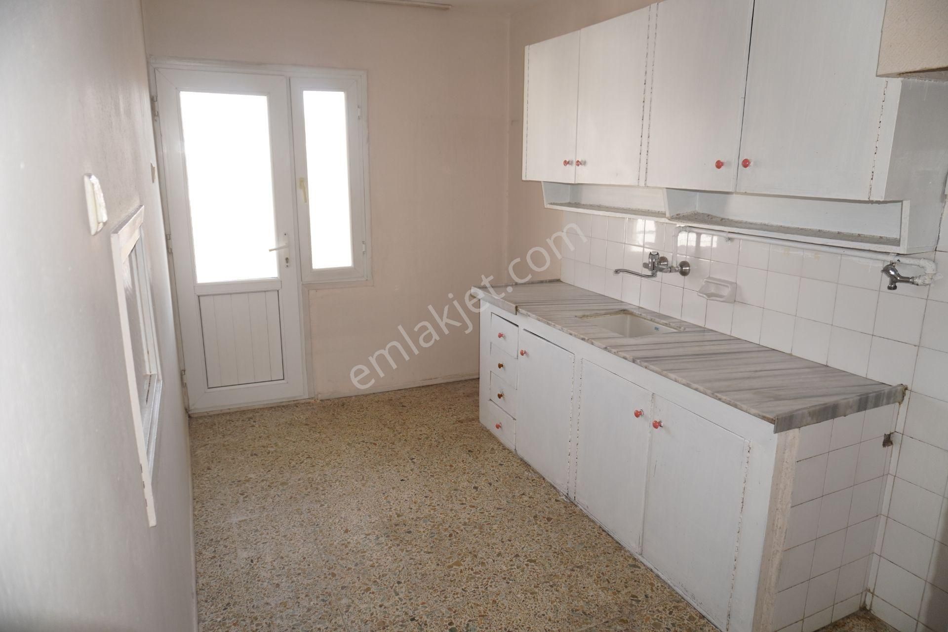 Egekent Kiralık3+1 Çift Balkonlu+asansörlü Çiğliserkan Dan