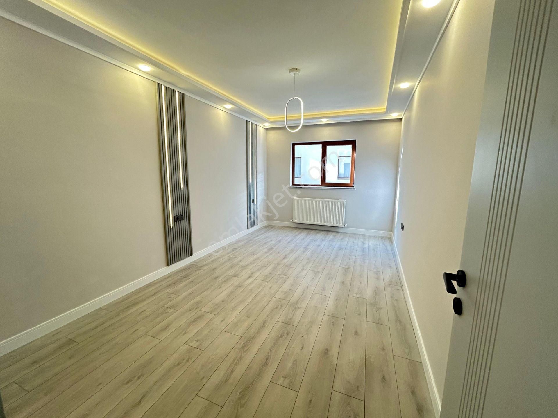 Taner'den İlker 1.inci Cadde'de Katta Ön Cephe Çift Banyolu Hamamlı Süper Lüks Daire - Görsel 12