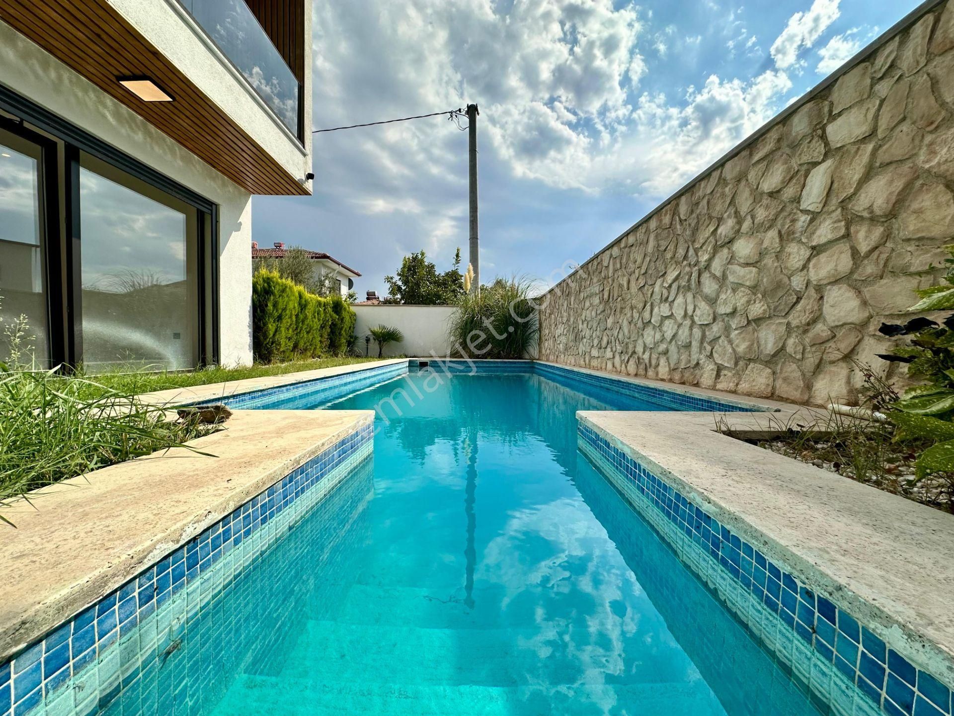 ✨akçay Ay Emlak'tan✨güre'de Muhteşem Şıklıkta Yüzme Havuzlu Saunalı Satılık 5+1 Lüx Tek Müstakil Ev - Görsel 3