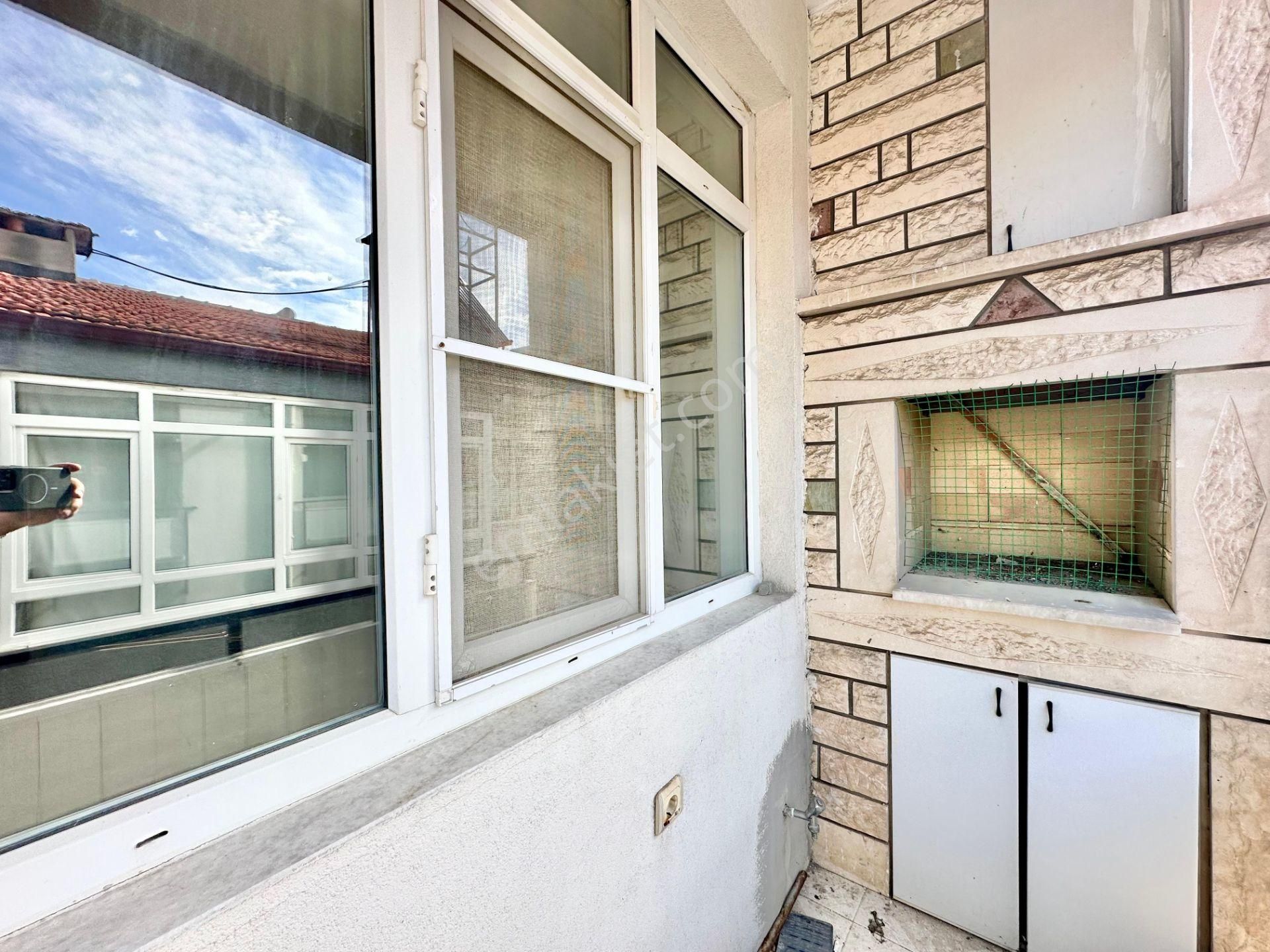 ꧁ay Emlaktan꧂akçay'da Kapalı Otoparklı Ayrı Mutfak Denize Yakın Satılık 2+1 Masrafsız Geniş Daire - Görsel 5