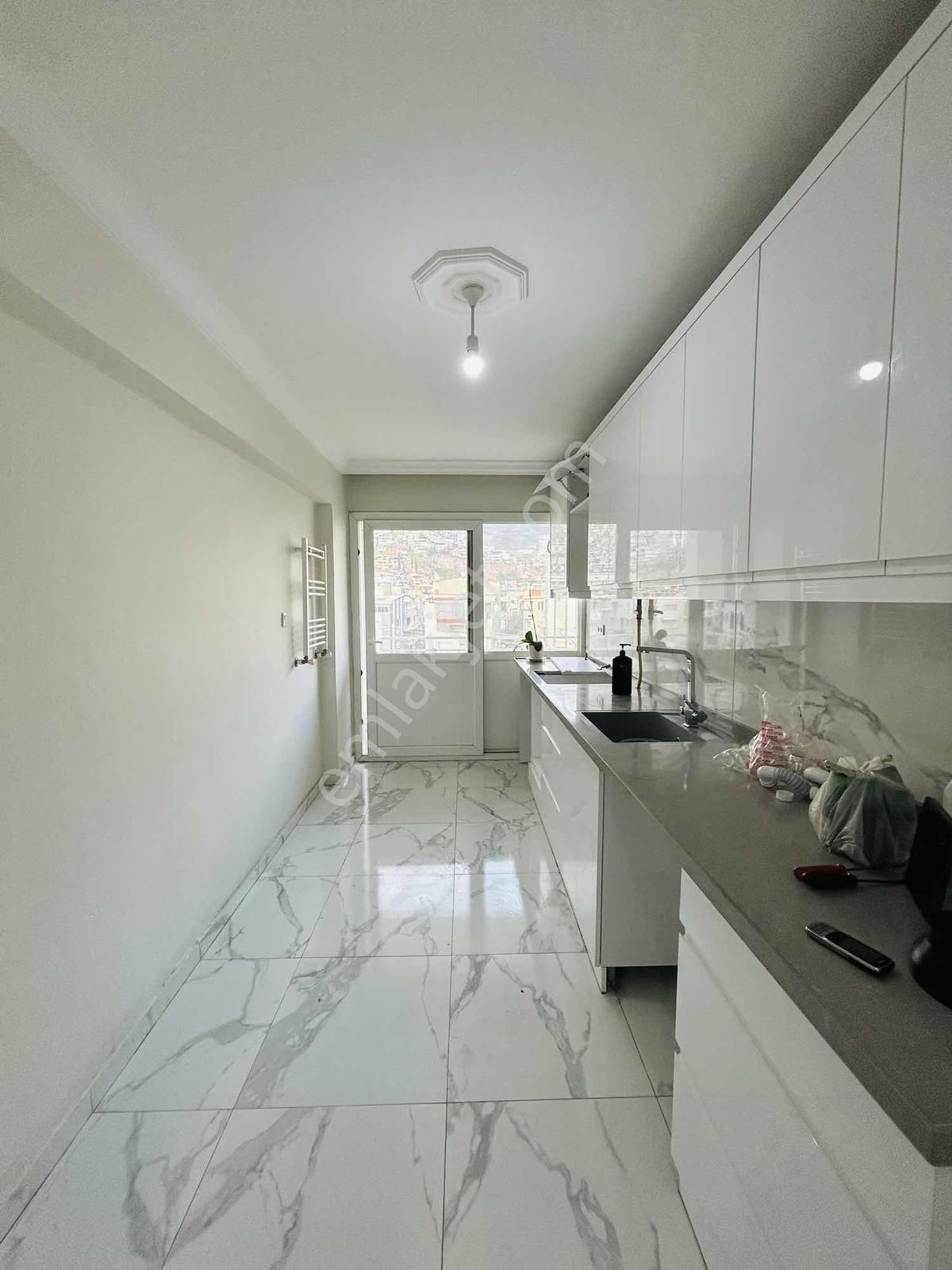 Bayraklı Tepekulede Site İçi Asansörlü 3+1 Tadilatlı Kiralık - Görsel 22