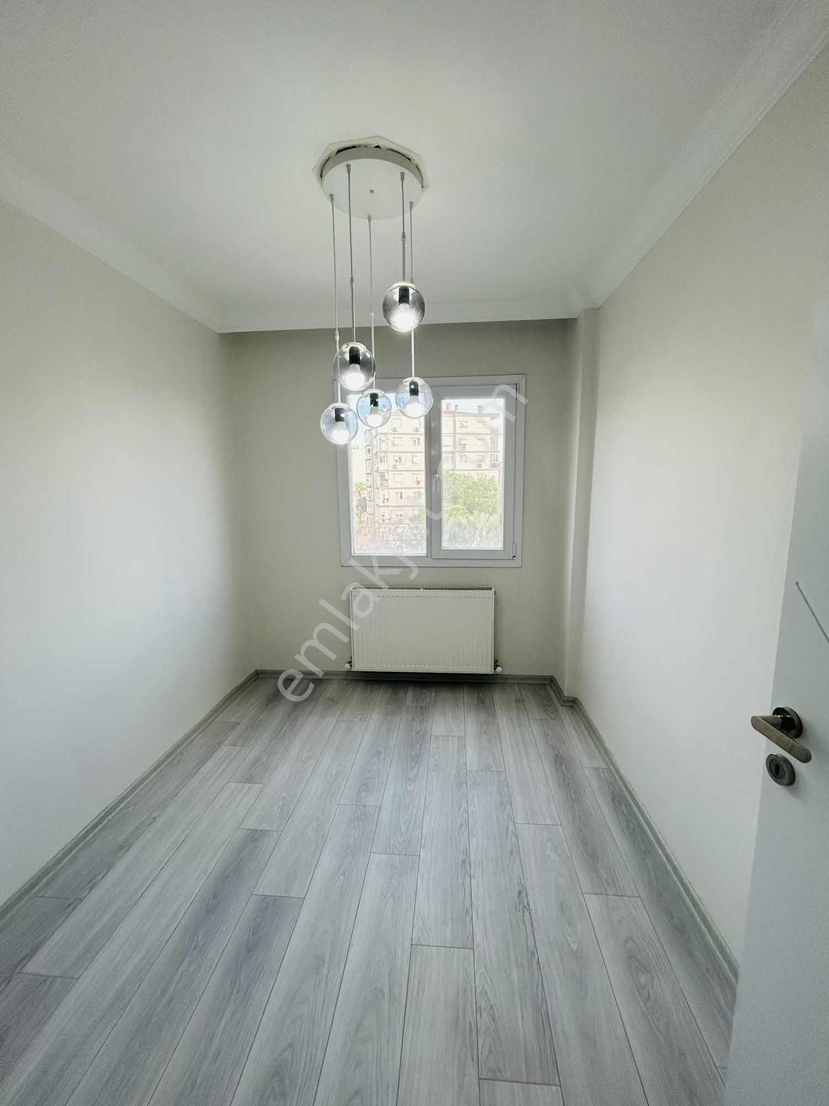 Bayraklı Tepekulede Site İçi Asansörlü 3+1 Tadilatlı Kiralık - Görsel 4