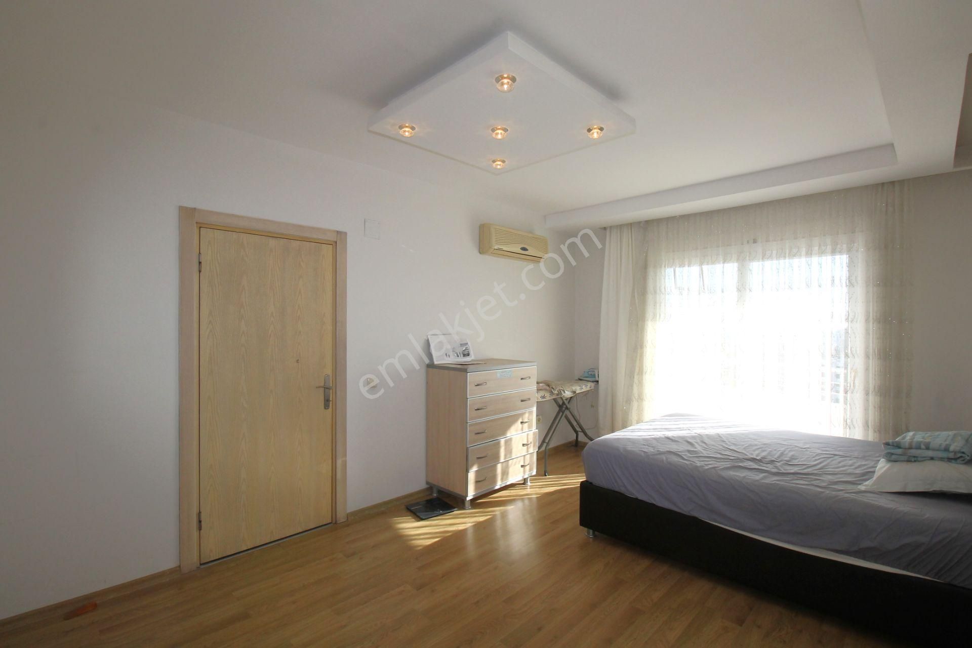 Retro’dan 50.yıl Mah’de Her Cephesinden Deniz Manzarası Olan Geniş 4+1 - Görsel 28