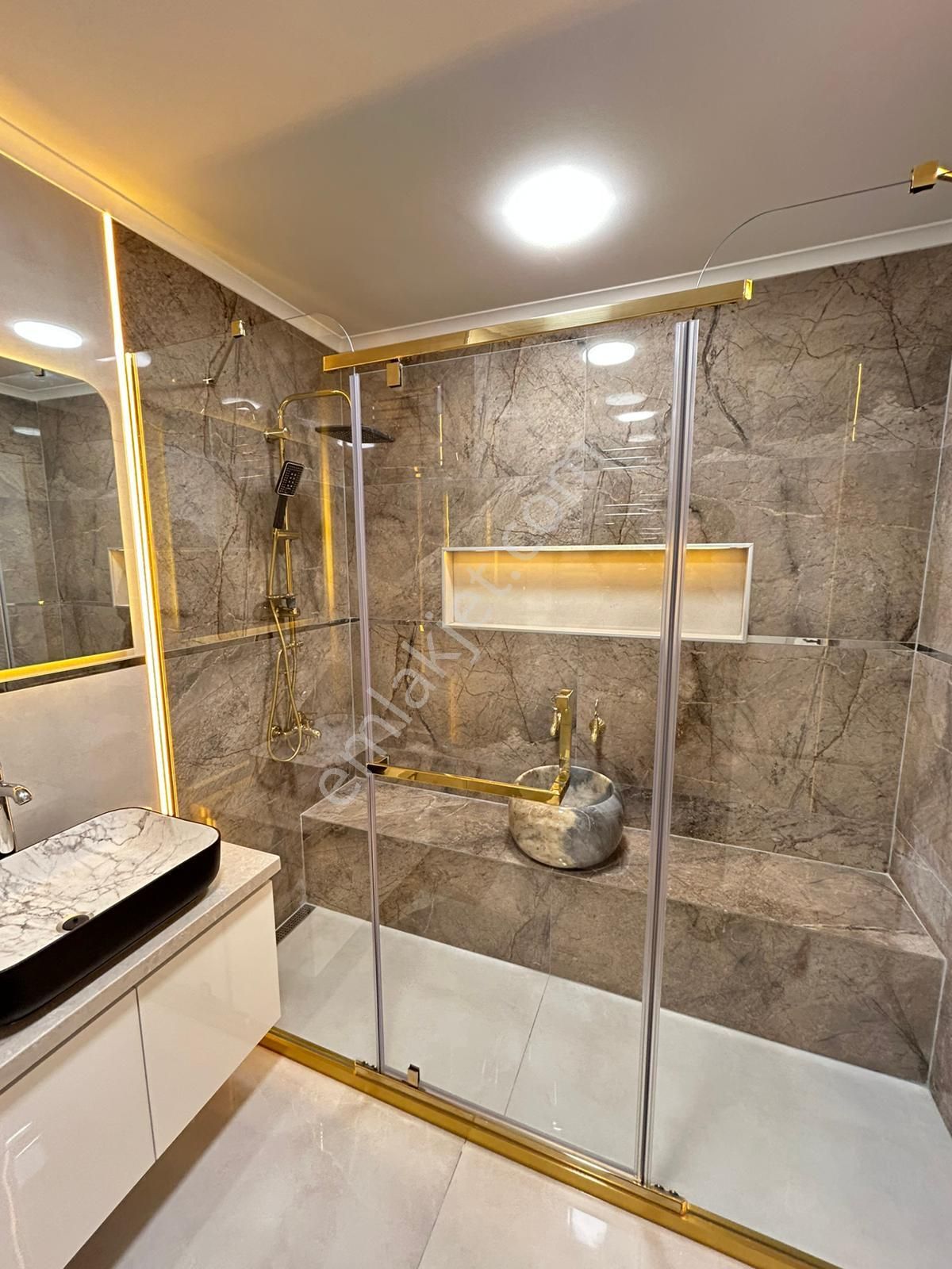 Taner'den Cevizlidere Cad'de 3+1+kiler Asansörlü Lüks Köşe Daire - Görsel 7