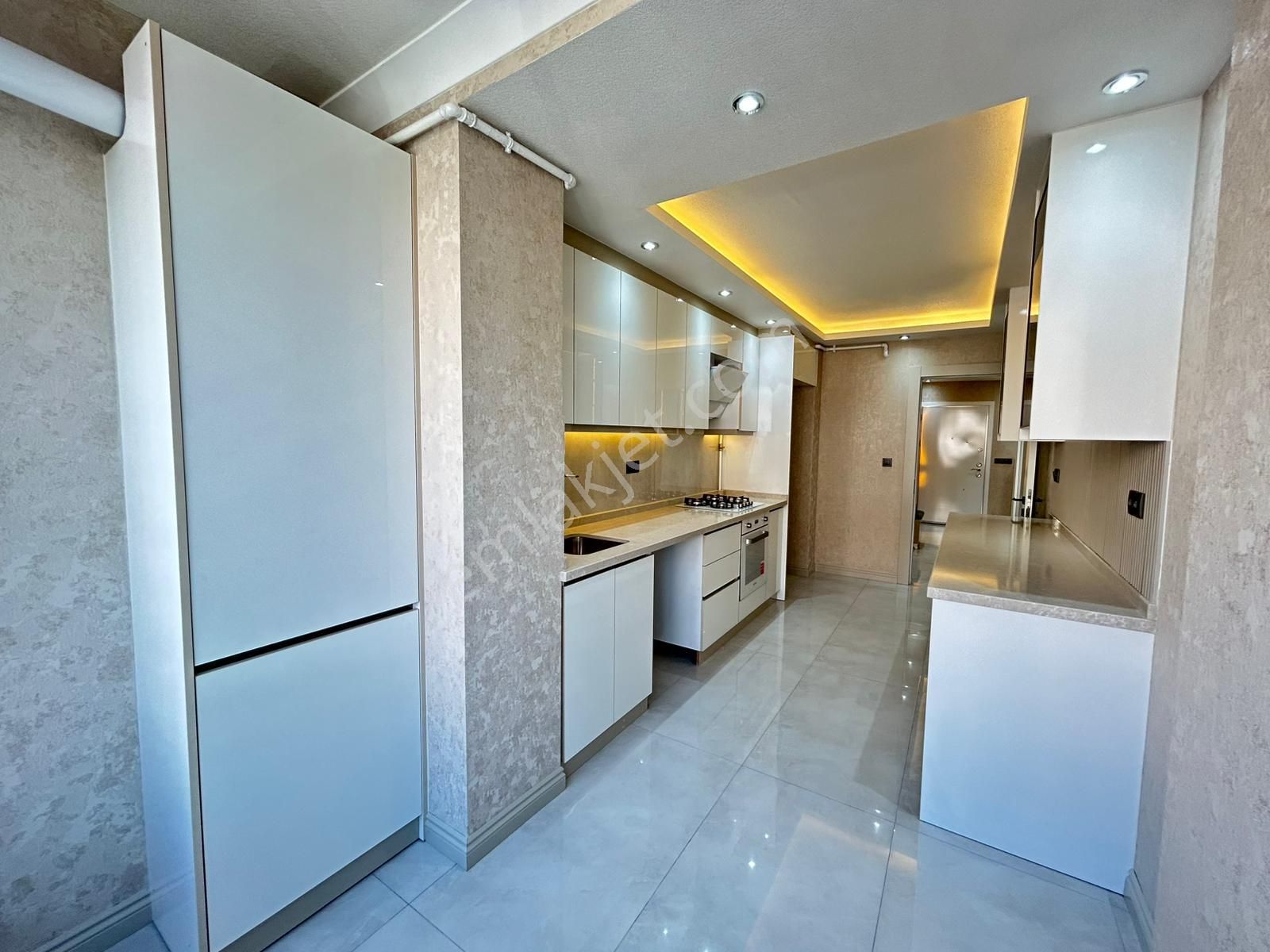 Taner'den Cevizlidere Cad'de 3+1+kiler Asansörlü Lüks Köşe Daire - Görsel 3