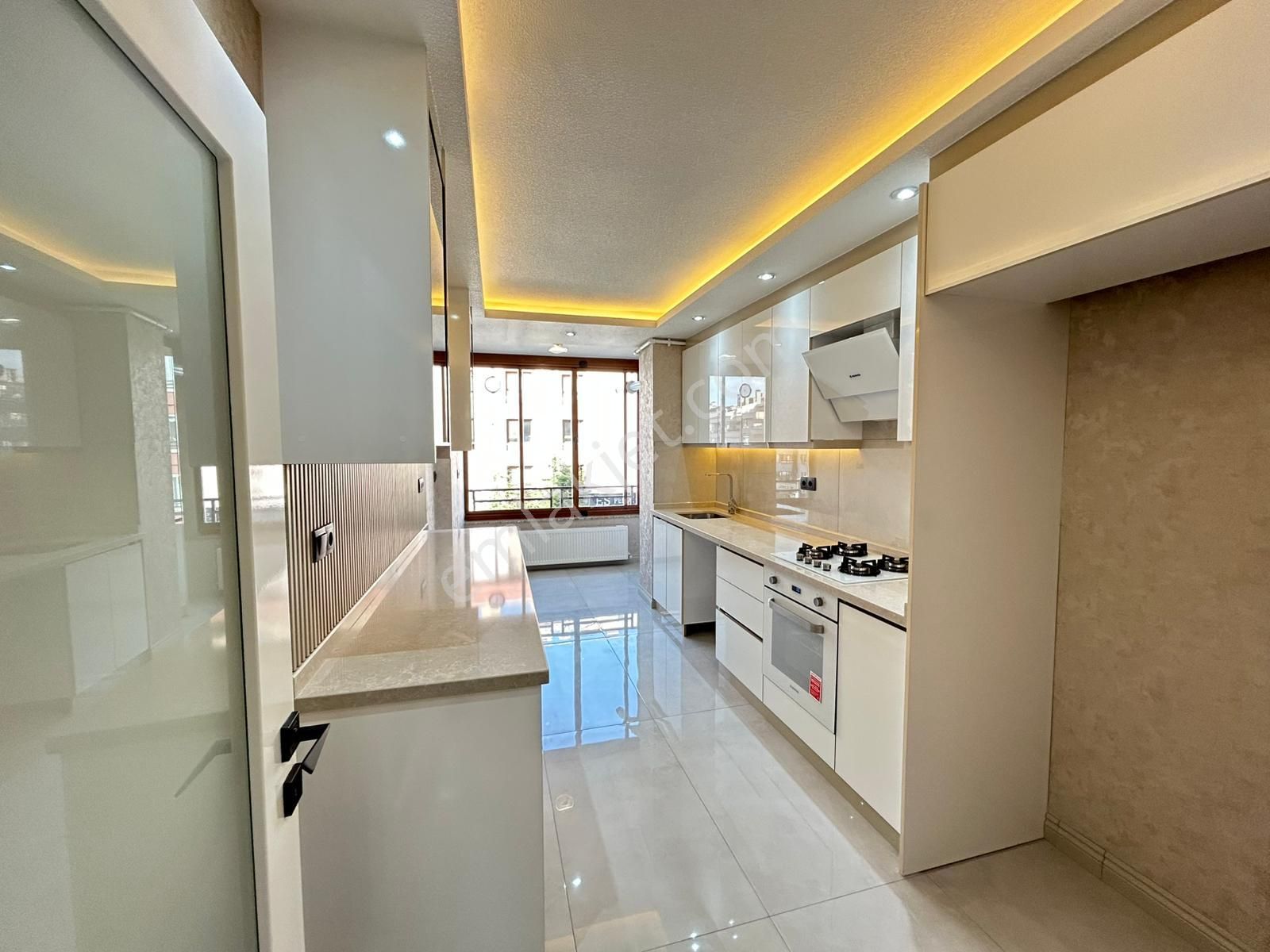 Taner'den Cevizlidere Cad'de 3+1+kiler Asansörlü Lüks Köşe Daire - Görsel 22