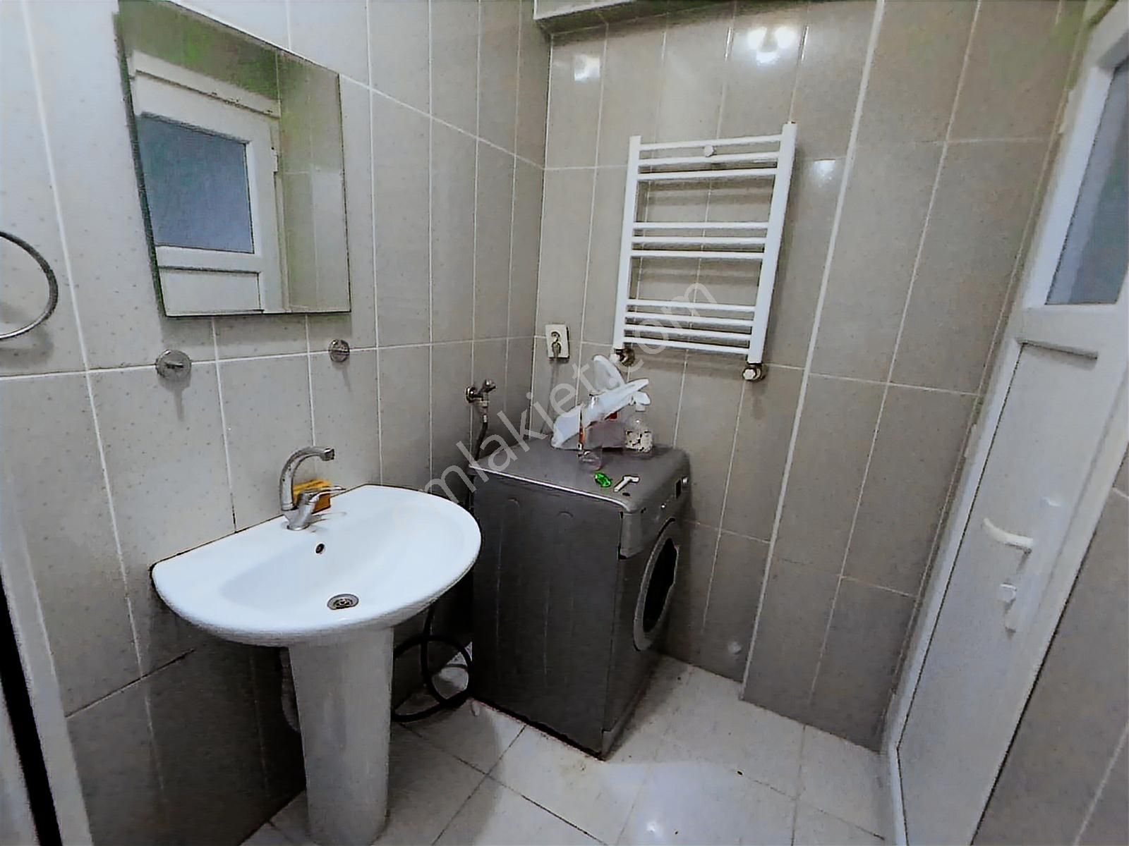 Eşyalı Kiralık Bay Bayan Bekara Uygun Temiz Daire 1+1.60 M2 - Görsel 2