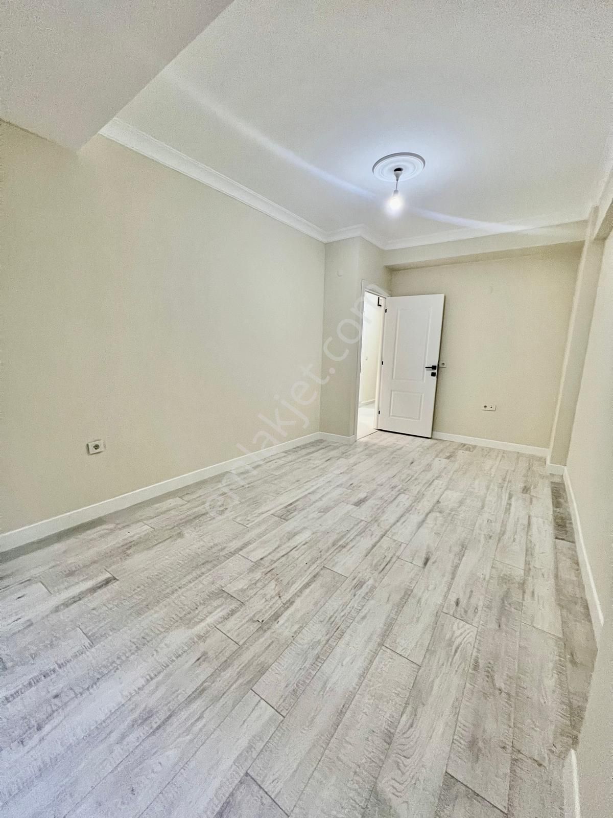 Esra Emlak'tan Gültepe'de Satılık Sıfır 2+1 90 M2 Yüksek Giriş. - Görsel 8