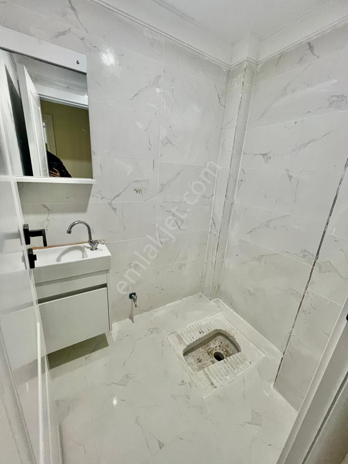 Esra Emlak'tan Gültepe'de Satılık Sıfır 2+1 90 M2 Yüksek Giriş. - Görsel 18