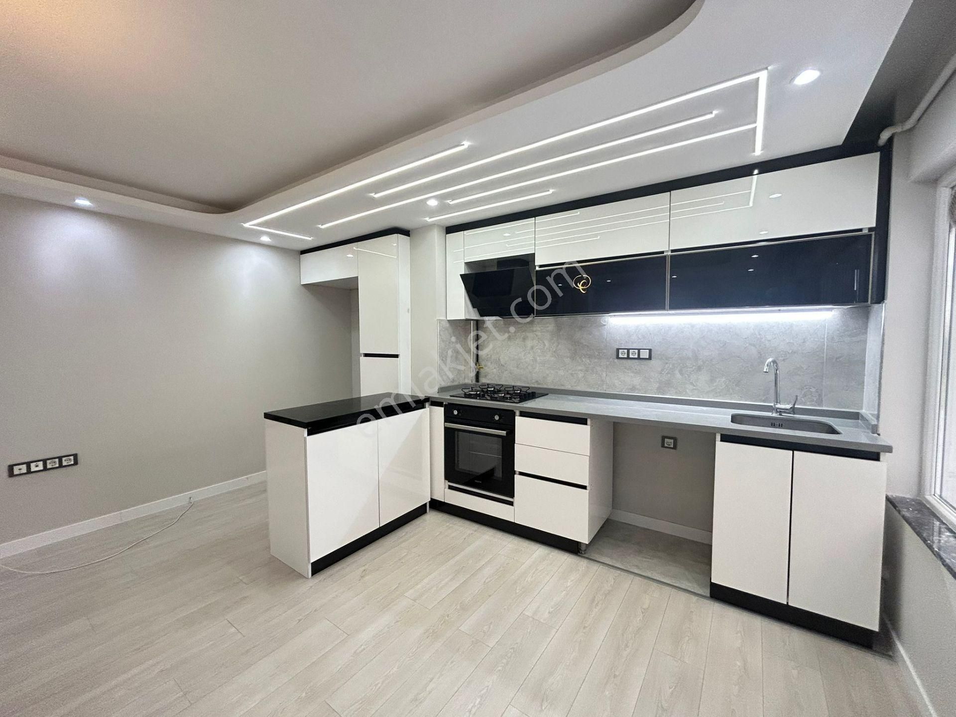 Taner'den Sokullu Caddesinde 3+1 Geniş Balkonlu Lüks Yapılı Amerikan Mutfak - Görsel 14