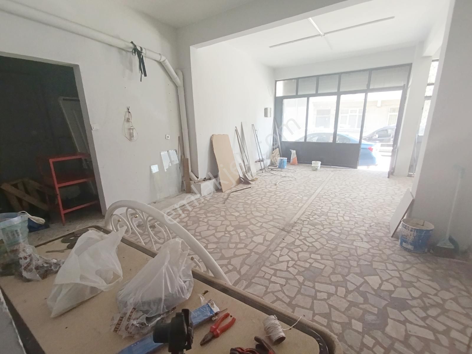 Kiralık Sultanmurat Caddesine 2.binada 50m2 Düz Giriş Dükkan - Görsel 11