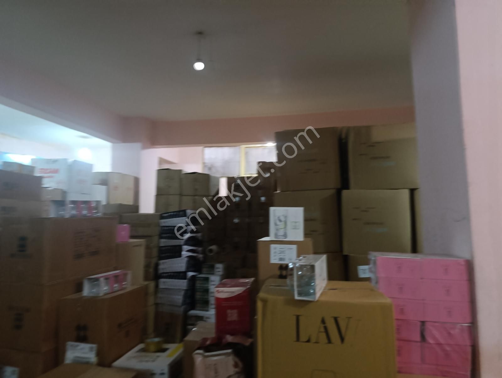 Esra Emlak Satılık Caddeye 2.binada 300 M2 Bodrum 100 M2 Dükkan - Görsel 4