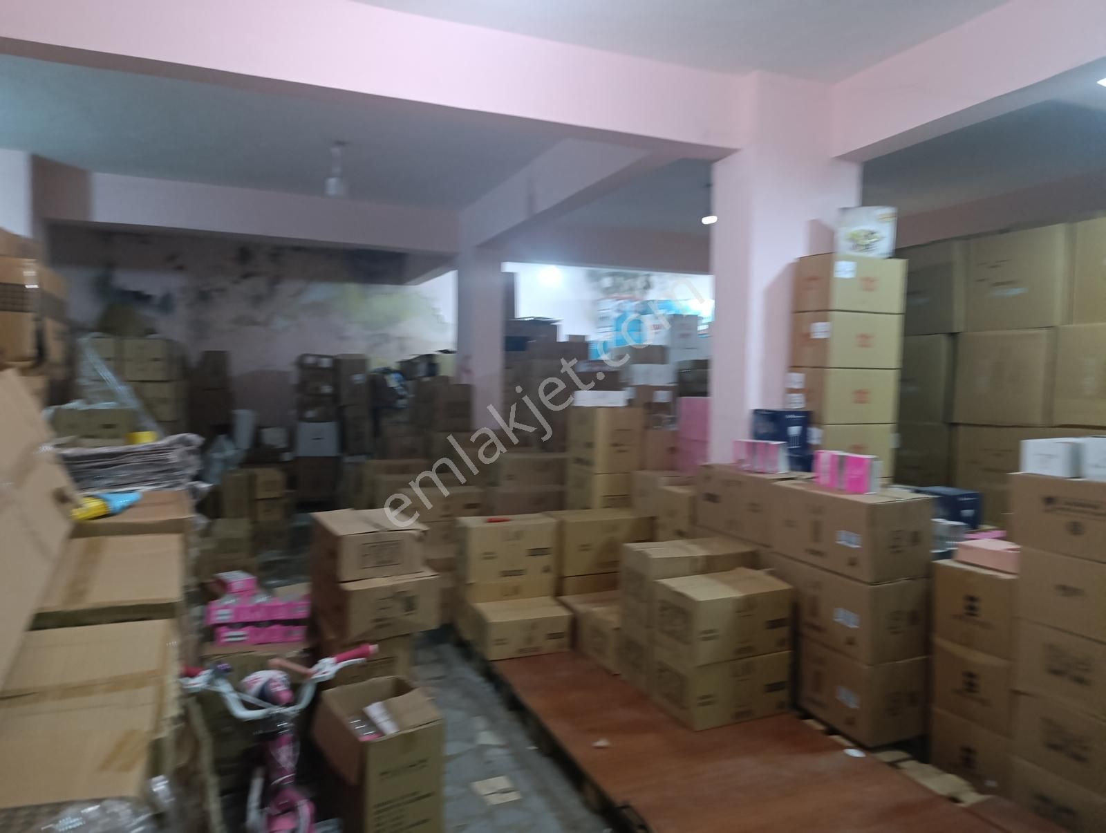 Esra Emlak Satılık Caddeye 2.binada 300 M2 Bodrum 100 M2 Dükkan - Görsel 12