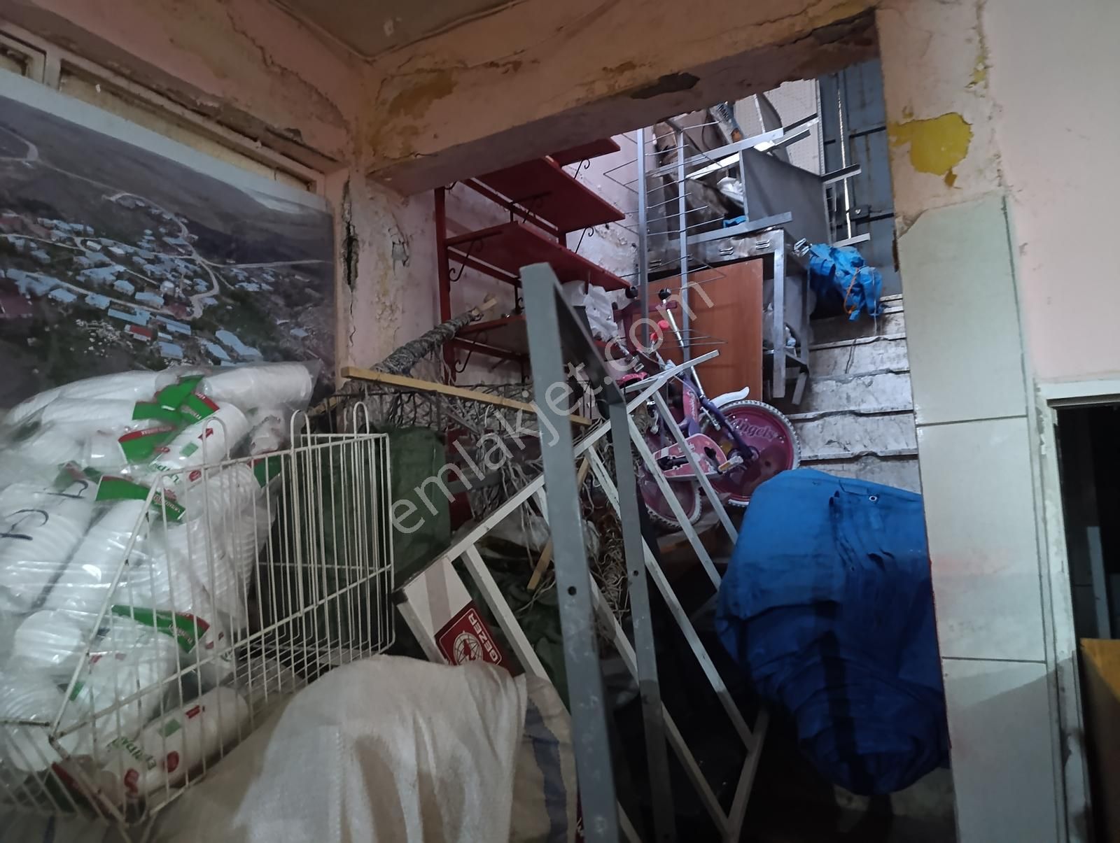 Esra Emlak Satılık Caddeye 2.binada 300 M2 Bodrum 100 M2 Dükkan - Görsel 2