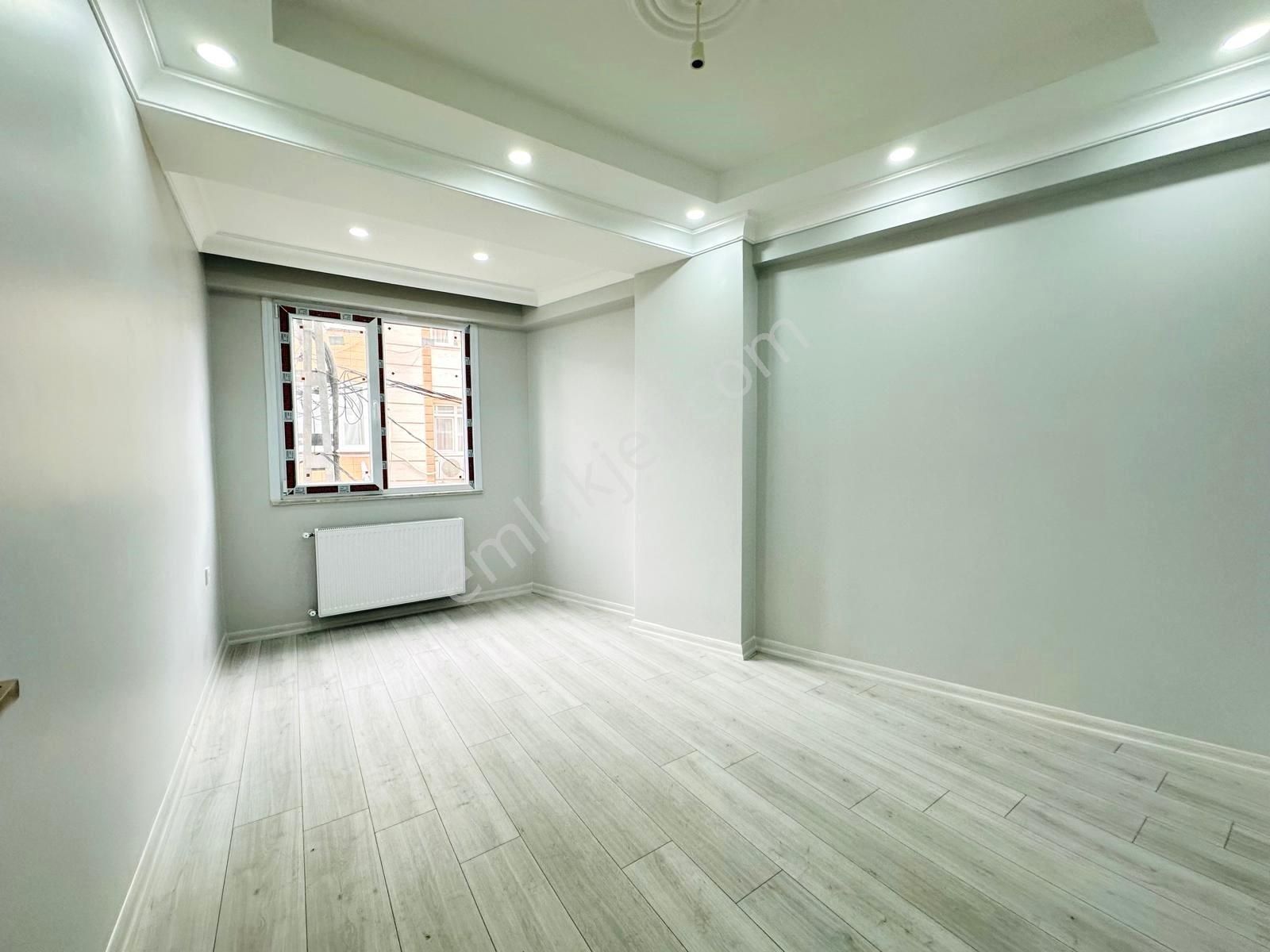 Esra Emlak'da Söğütlüçeşmede Diş Has Altında 2+1 80m2 Sıfır 1kat - Görsel 23