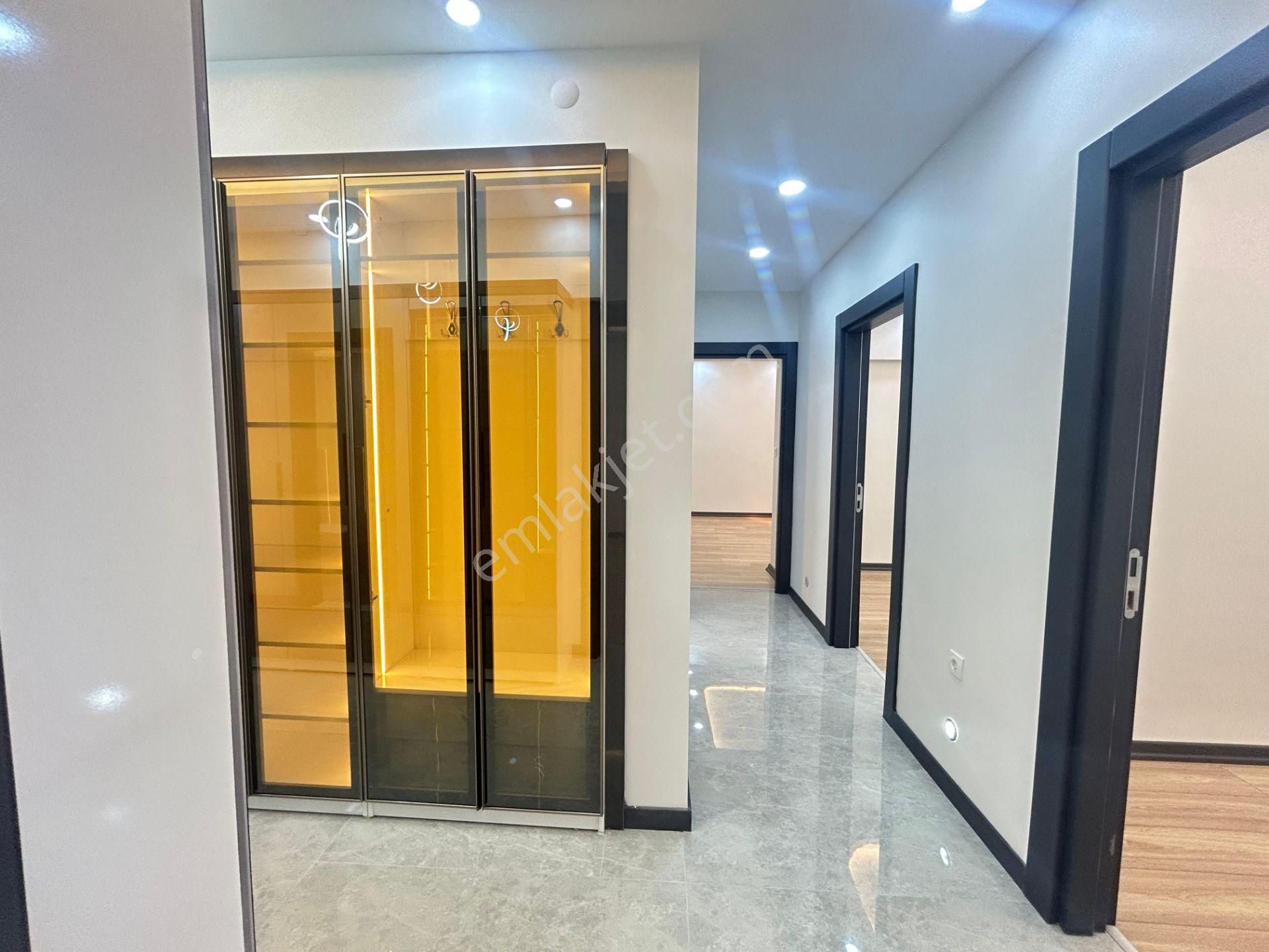 Taner'den Dikmen Cad'de 3+1 Amerikan Mutfaklı Bahçe Çıkışlı Lüks Daire - Görsel 11