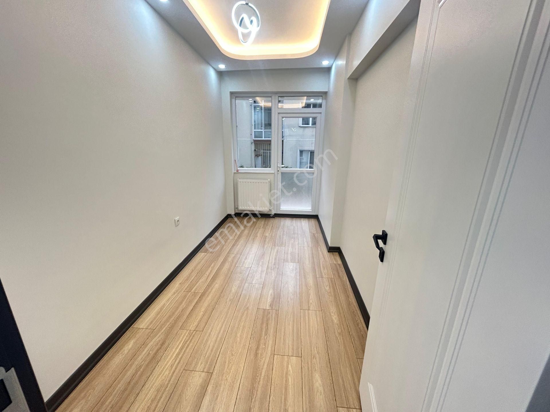 Taner'den Dikmen Cad'de 3+1 Amerikan Mutfaklı Bahçe Çıkışlı Lüks Daire - Görsel 7