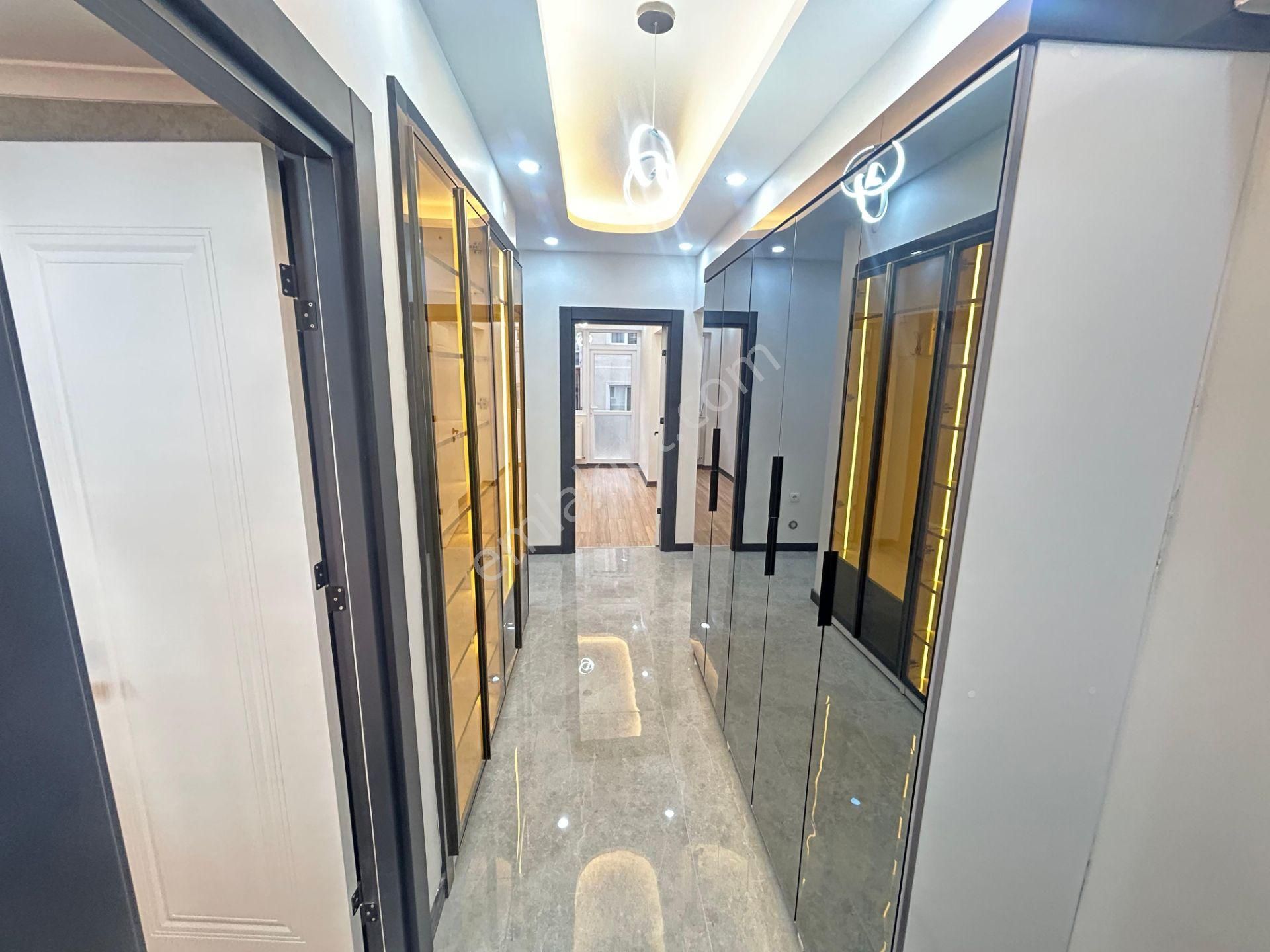 Taner'den Dikmen Cad'de 3+1 Amerikan Mutfaklı Bahçe Çıkışlı Lüks Daire - Görsel 21