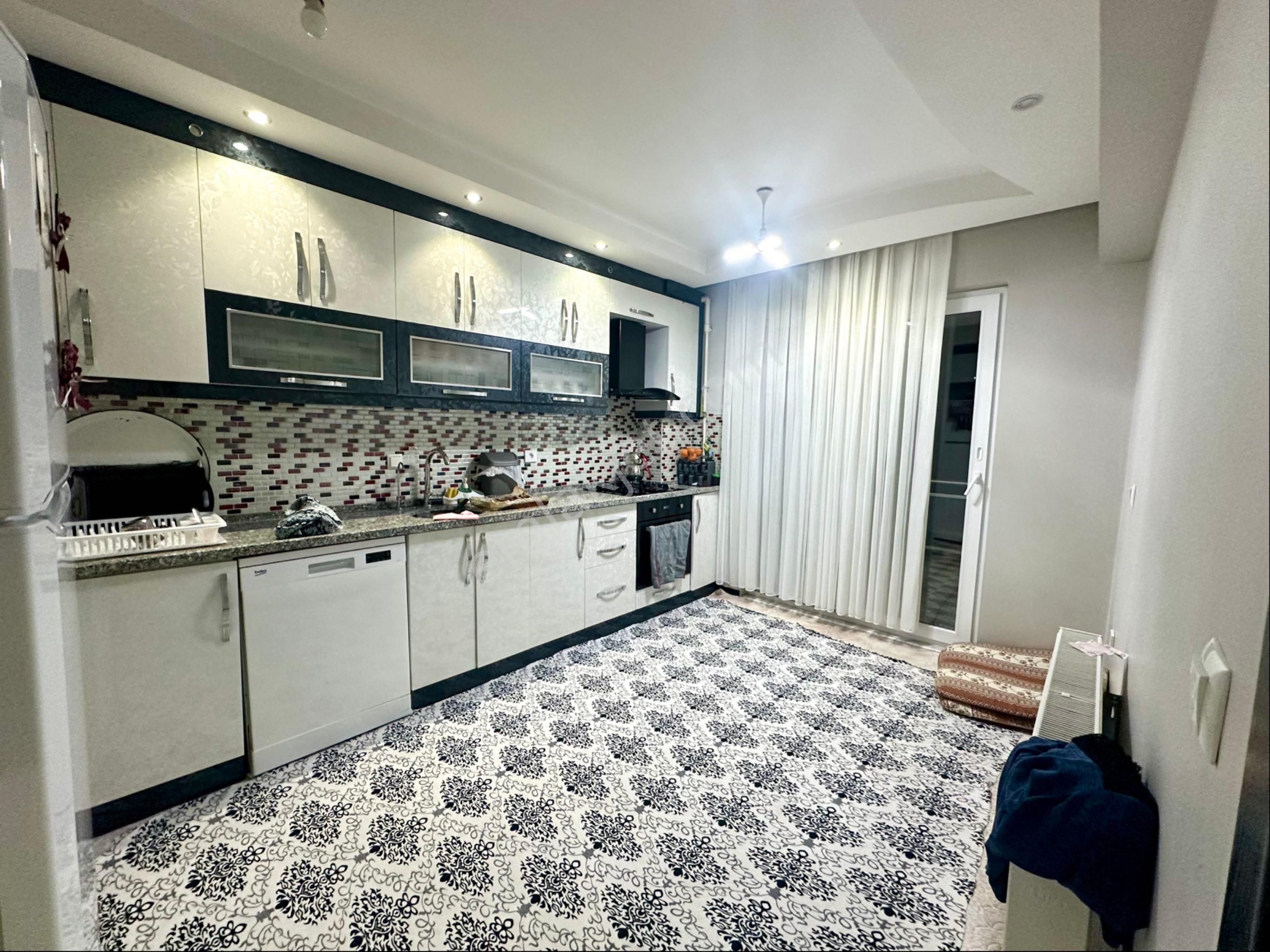 Karaman Yürüyüş Yolu Mevkii Arakat 3+1 10 Yıllık Satılık Fırsat Daire - Görsel 2