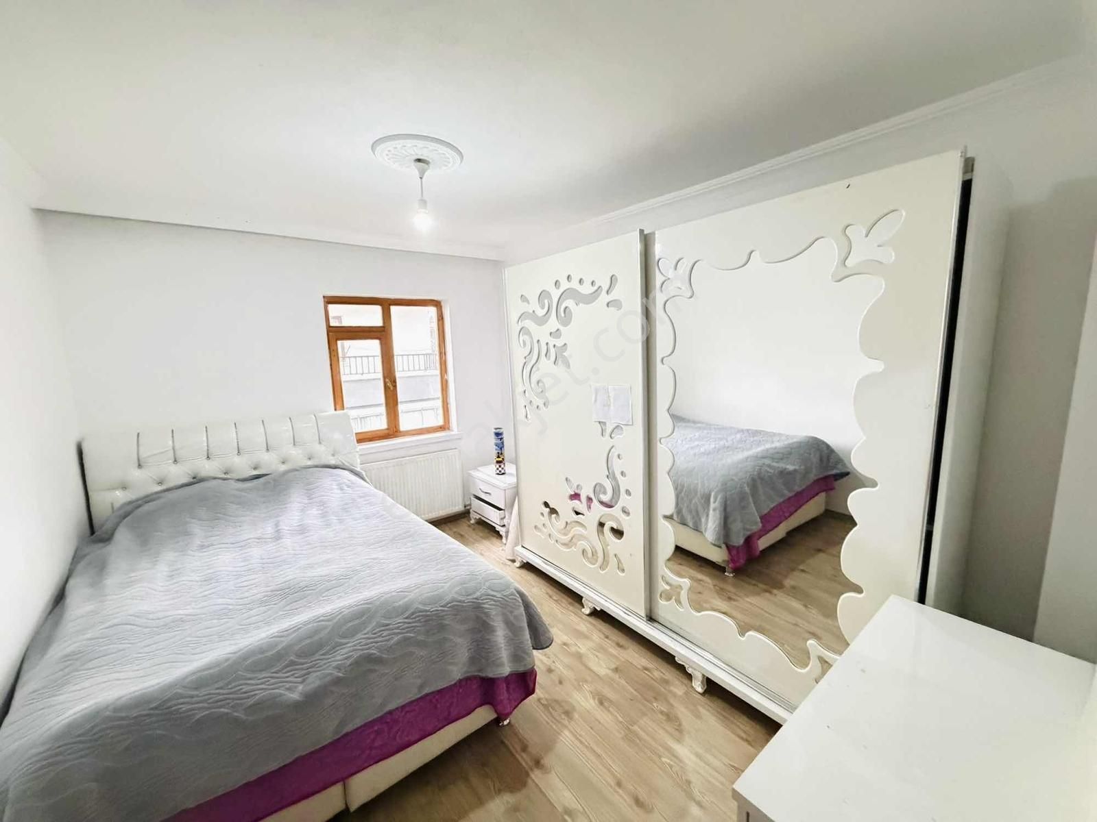 Şentürk Gayrimenkul'den//cadde Üzeri//ön Cephe**çift Balkon - Görsel 14