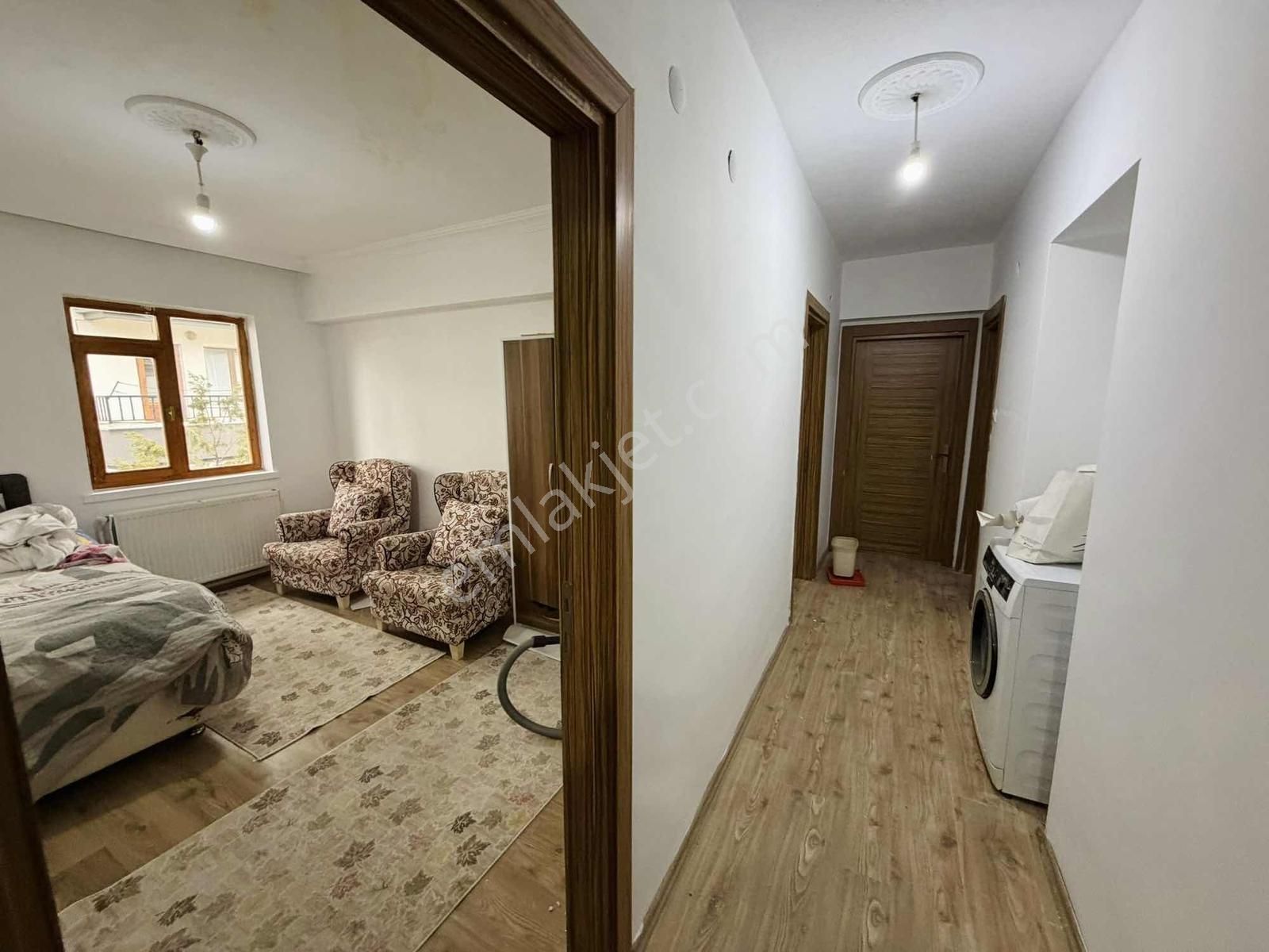 Şentürk Gayrimenkul'den//cadde Üzeri//ön Cephe**çift Balkon - Görsel 12