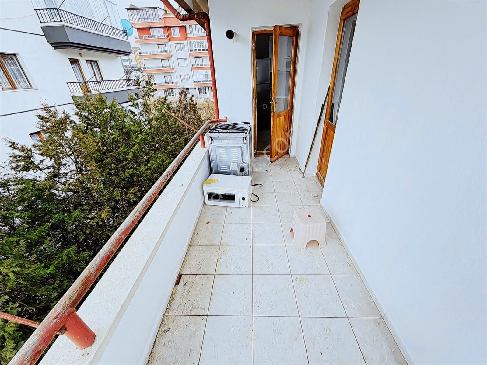 Şentürk Gayrimenkul'den//cadde Üzeri//ön Cephe**çift Balkon - Görsel 17