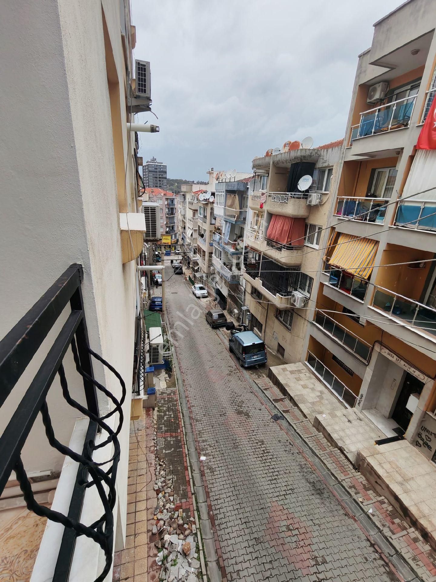 Buca Şirinyer Güven Mahallesinde//izbana,bankalara 5dk Mesafede//asansörlü 3+1 Arakat 2.kat Daire - Görsel 17