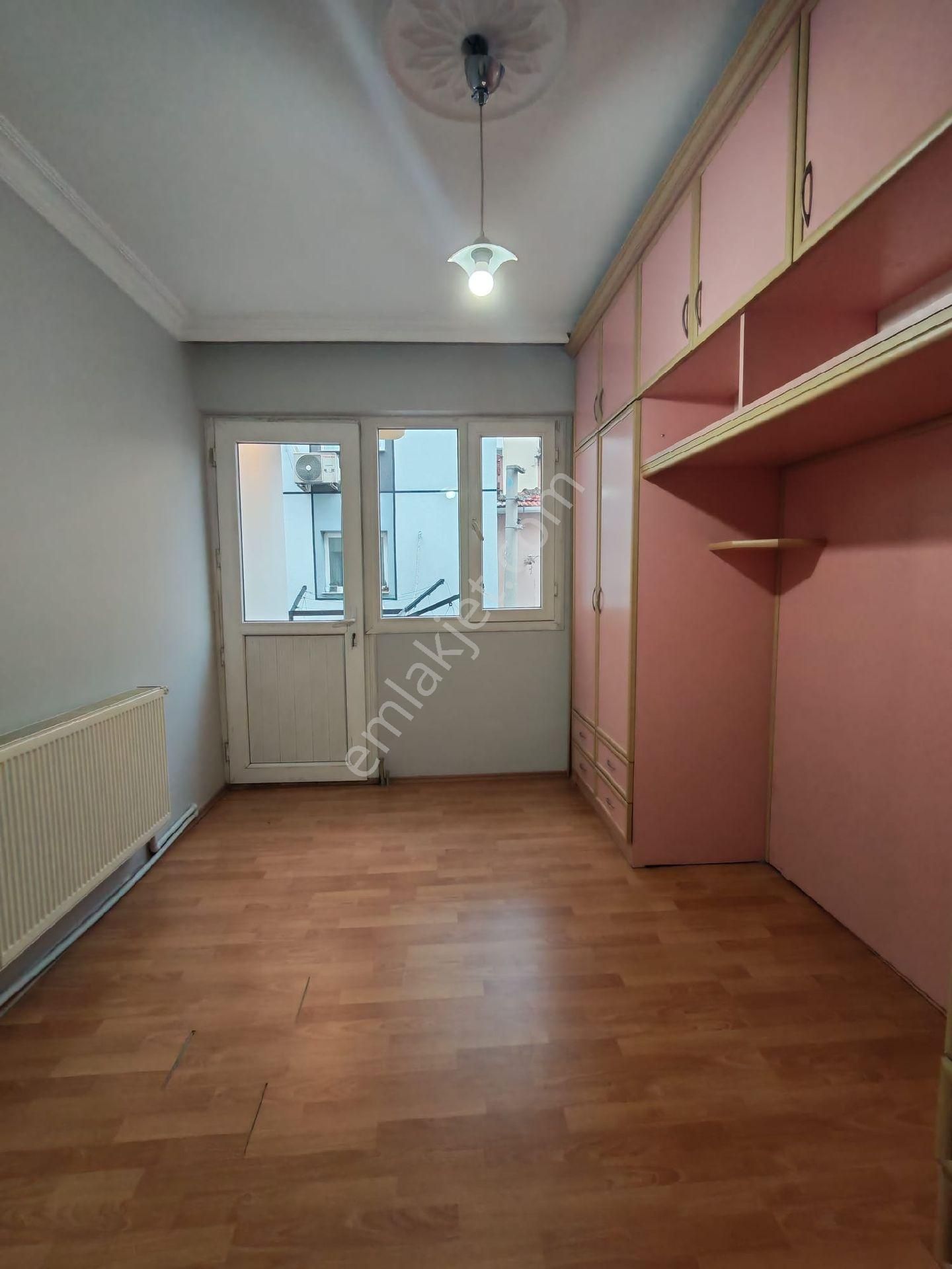 Buca Şirinyer Güven Mahallesinde//izbana,bankalara 5dk Mesafede//asansörlü 3+1 Arakat 2.kat Daire - Görsel 7