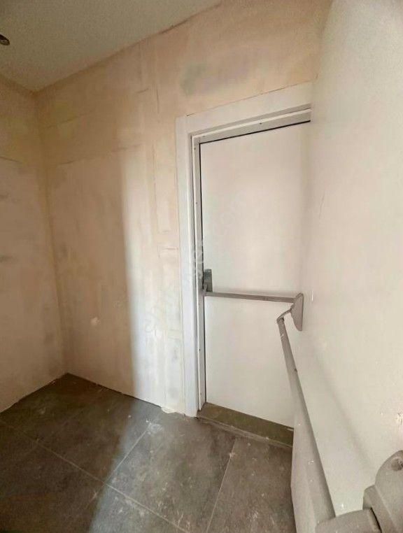 Erenköy De Prestijli Yeni Bina135m2 3+1 Balkonlu Arakat Satılık - Görsel 10