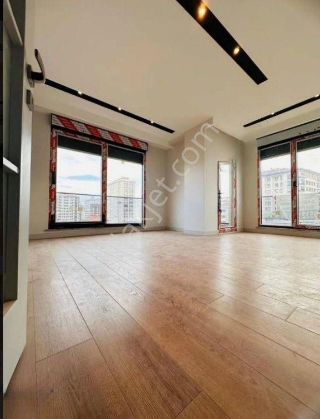 Erenköy De Prestijli Yeni Bina135m2 3+1 Balkonlu Arakat Satılık - Görsel 3