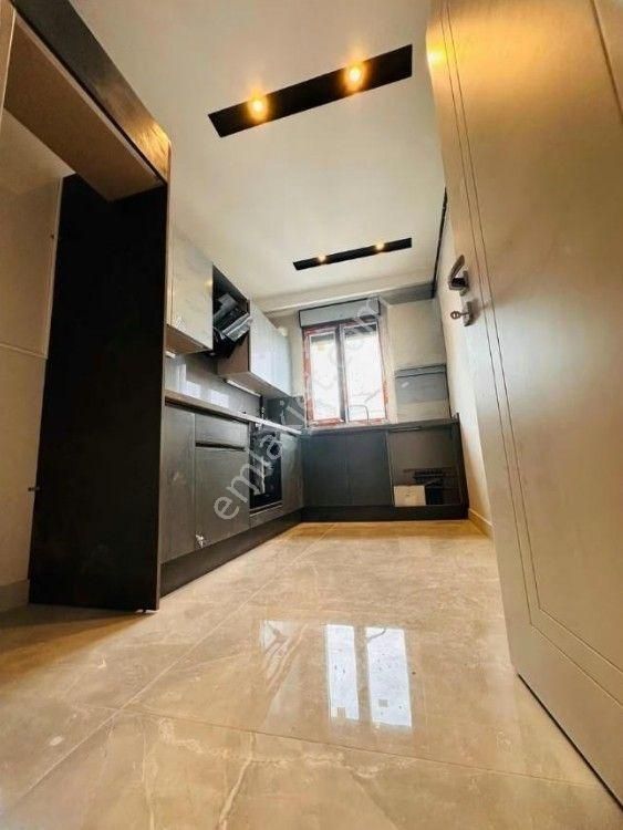Erenköy De Prestijli Yeni Bina135m2 3+1 Balkonlu Arakat Satılık - Görsel 2
