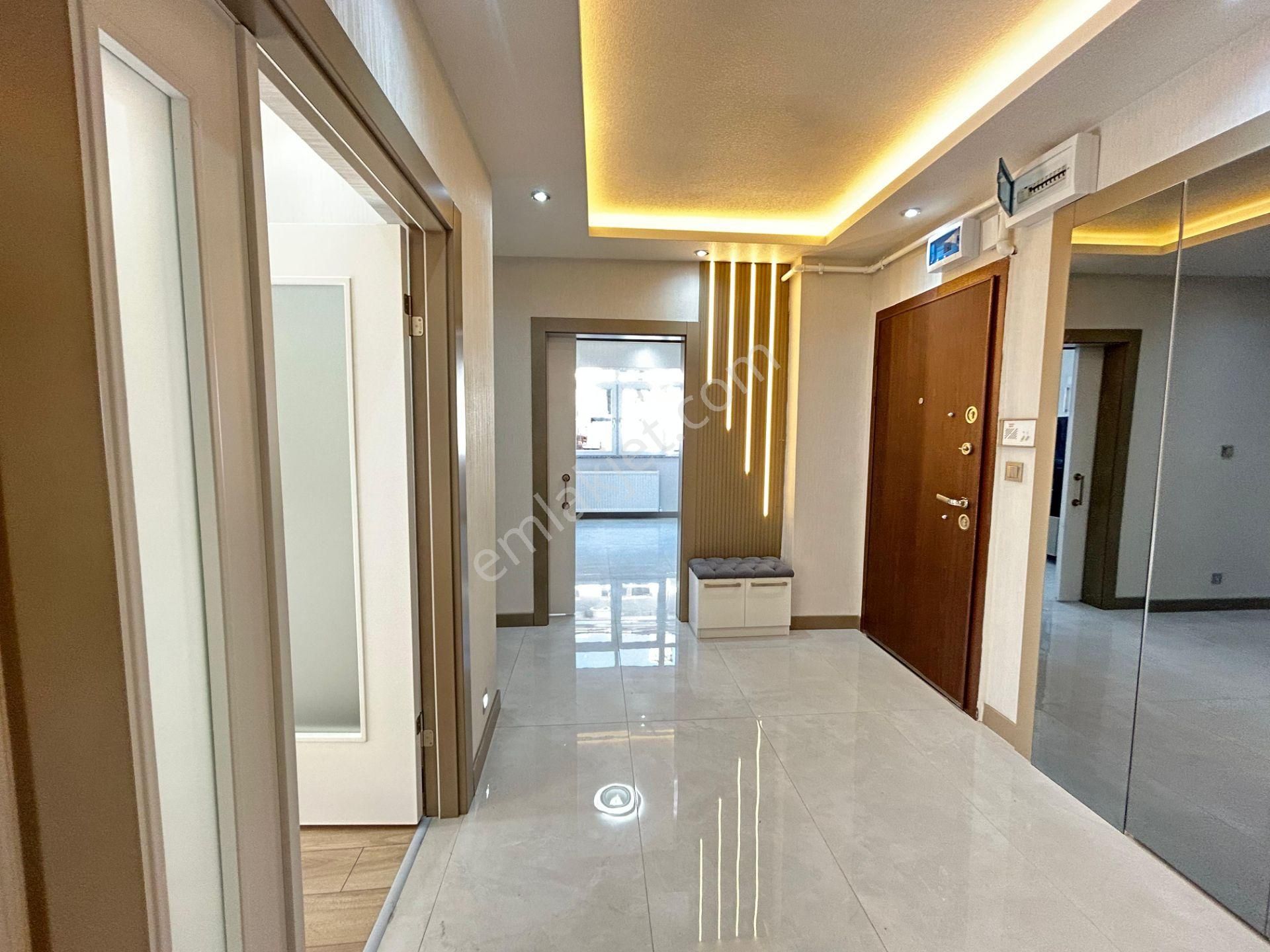 Taner'den Dikmen Cad'de 3+1 Orta Kat Süper Lüks K.otoparklı Ç.emeç Yakını - Görsel 11