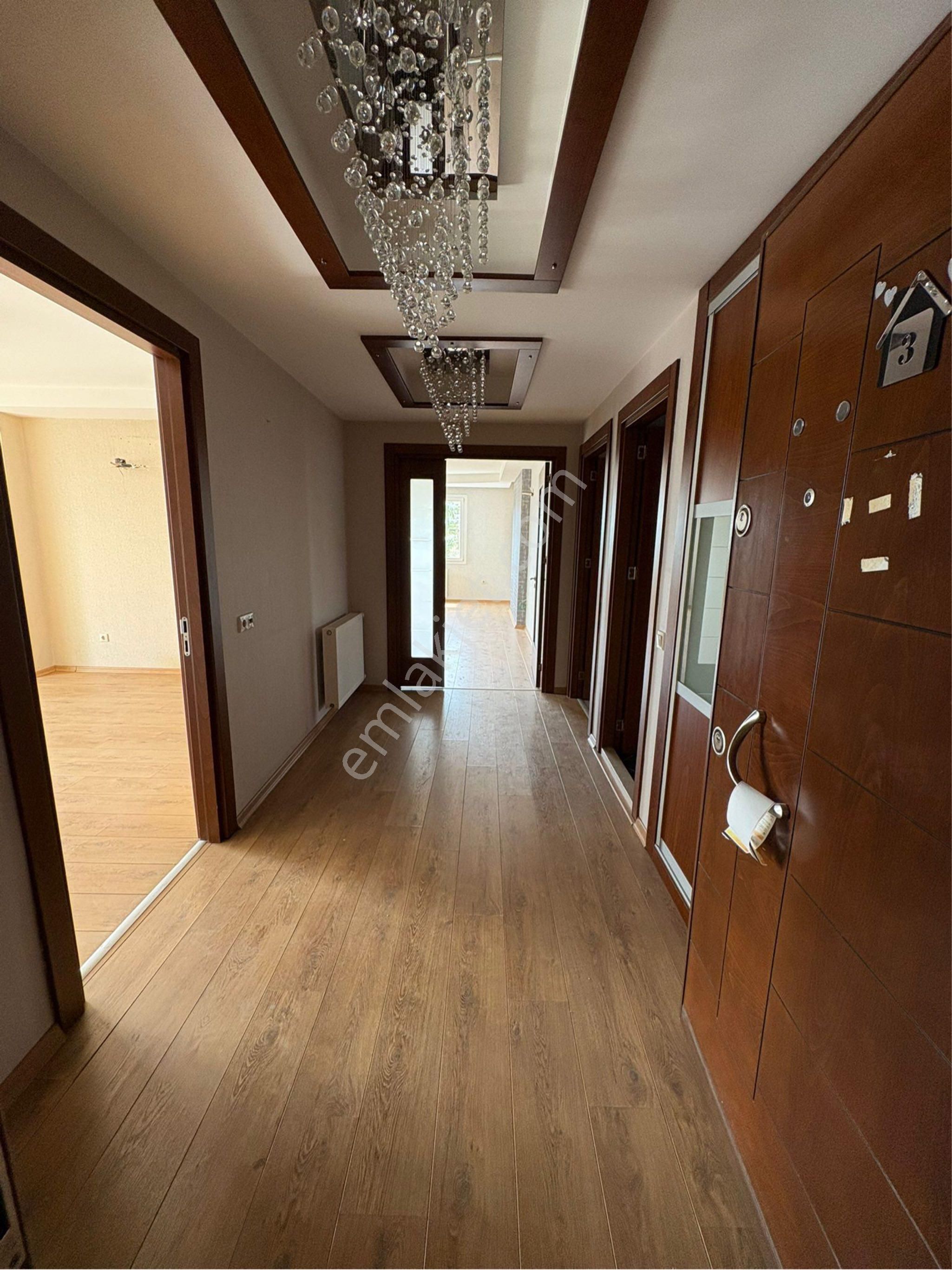 Türkmen Başı Bulvar Üzeri Ultra Lüx Sitede Gerçek 4+1 Satılık Daire